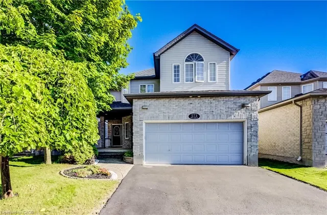 573 Robert Ferrie Dr, Kitchener 3