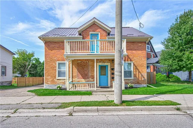 217 Lancaster St, Kitchener 2