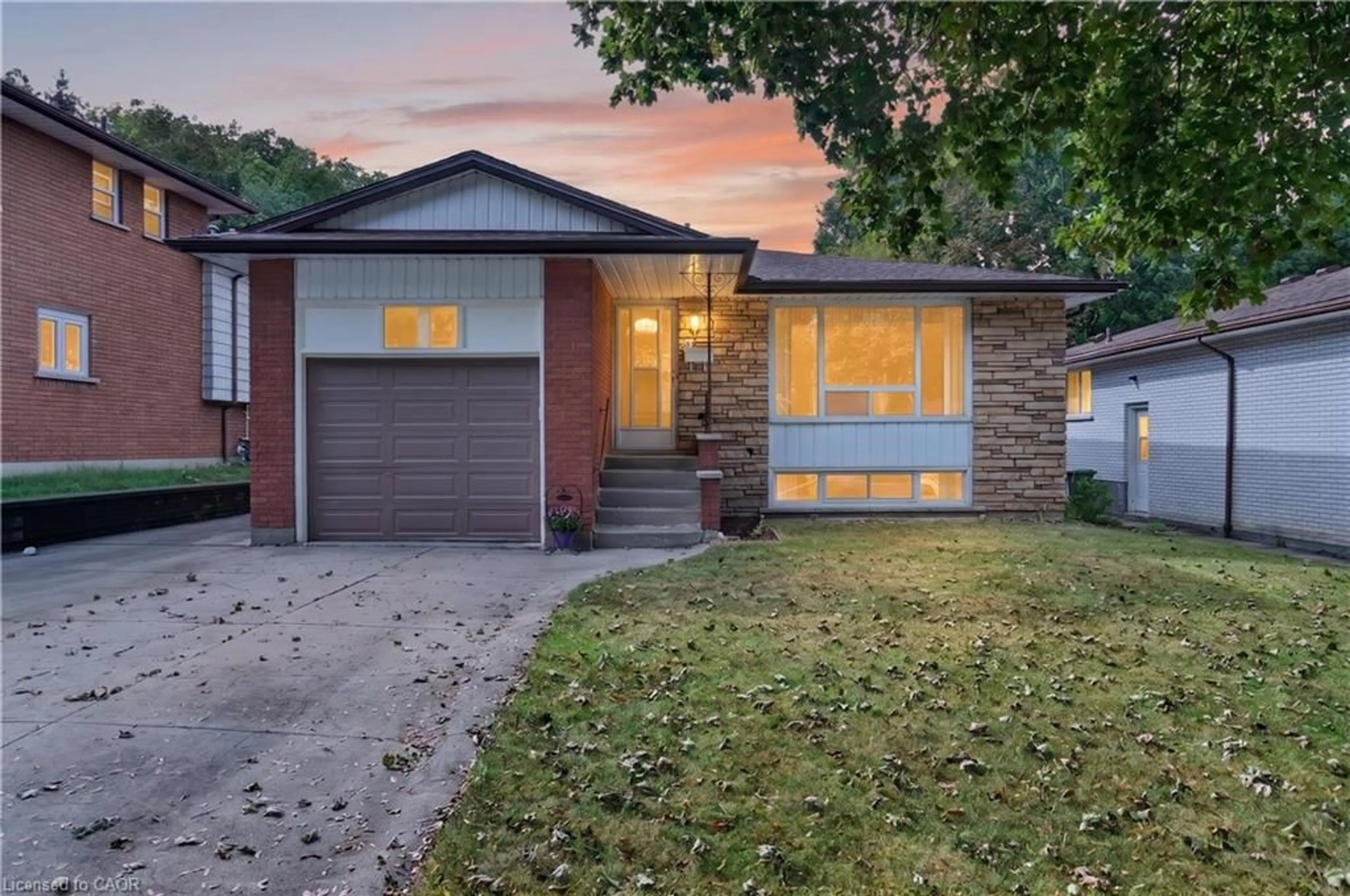 Home with brick exterior material, street for 80 Sarasota Ave, Hamilton Ontario L9C 3X5