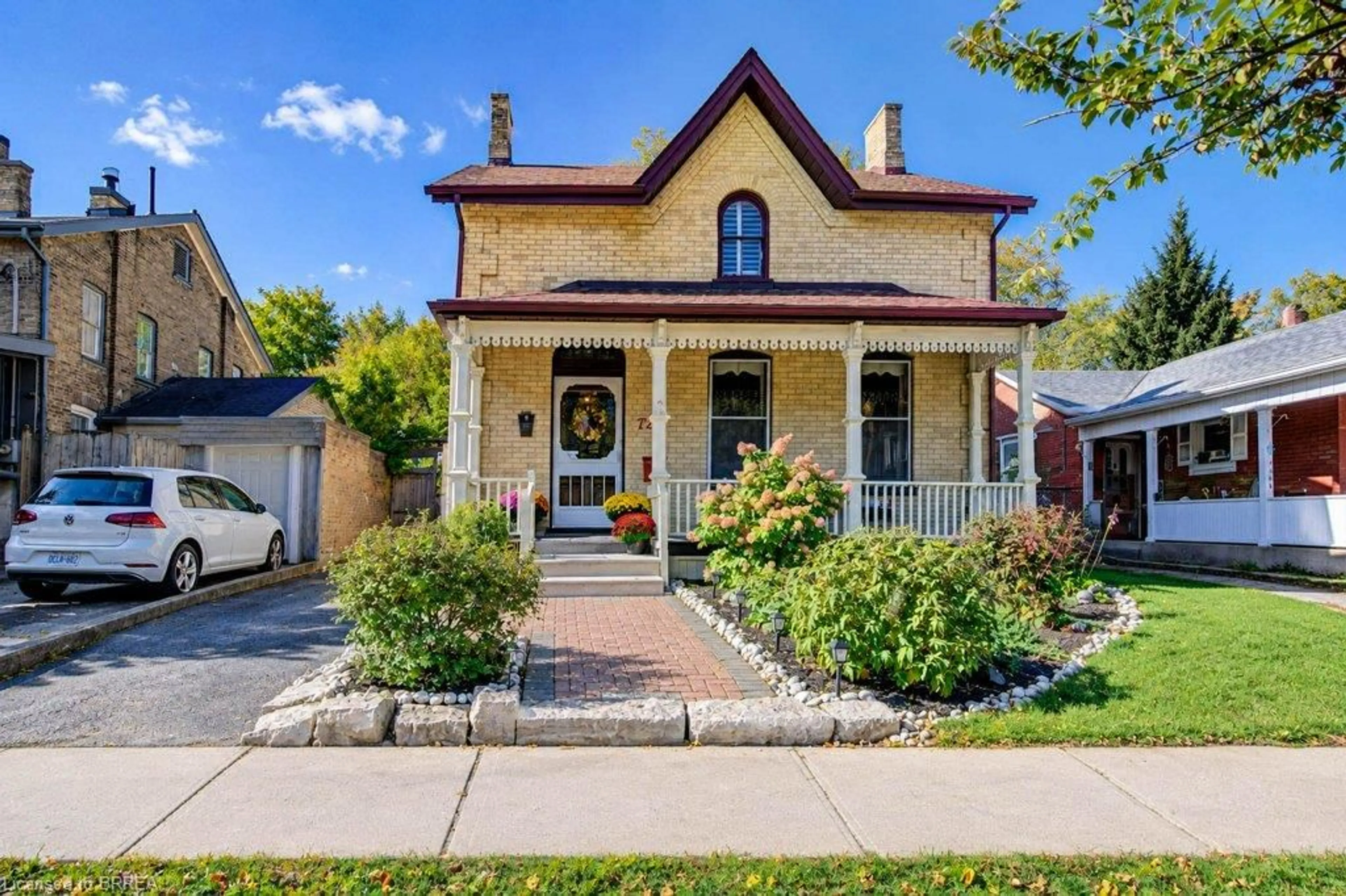 Home with brick exterior material, street for 72 Albion St, Brantford Ontario N3T 3M4