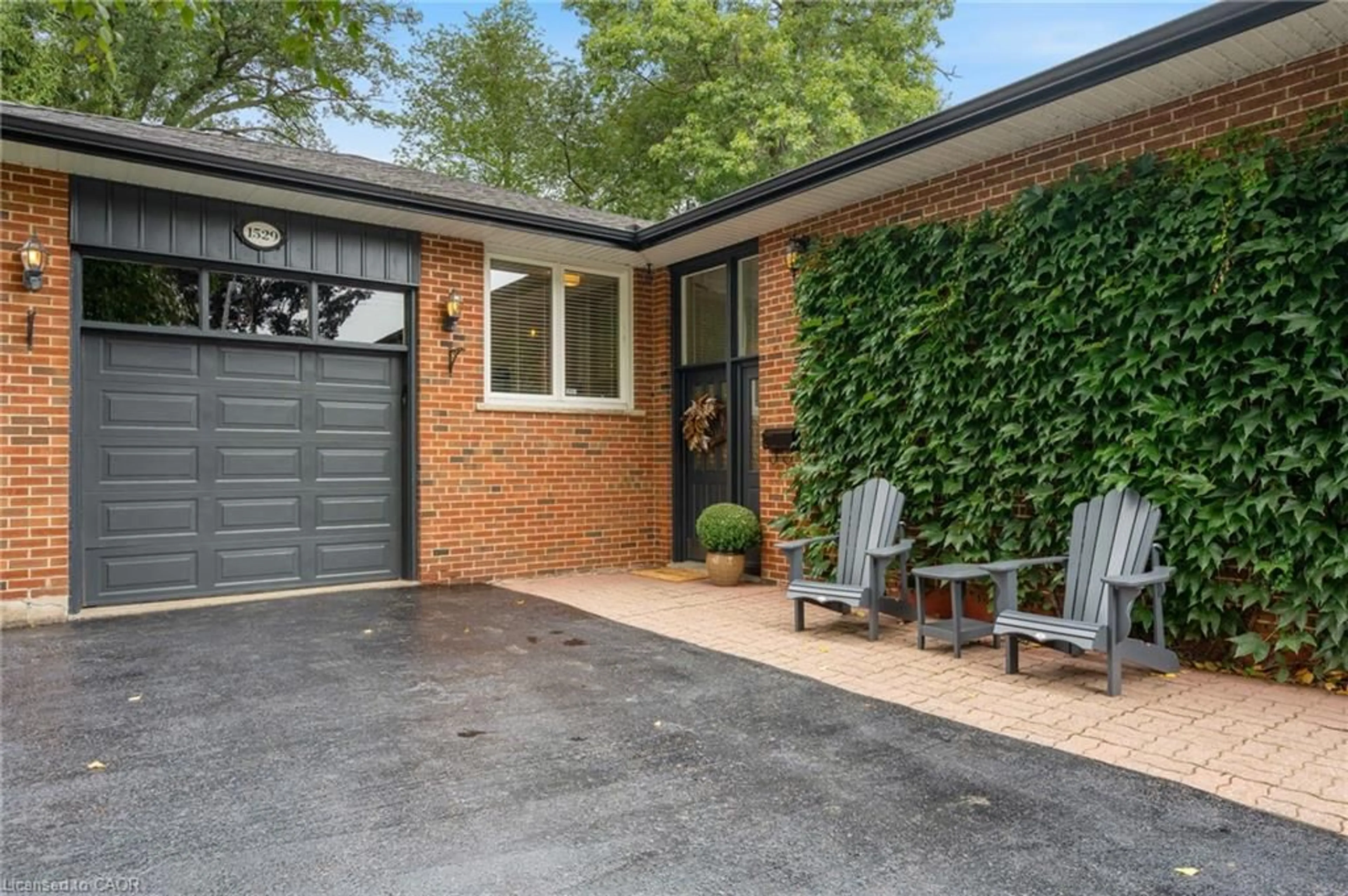 Home with brick exterior material, street for 1529 Wembury Rd, Mississauga Ontario L5J 2L8