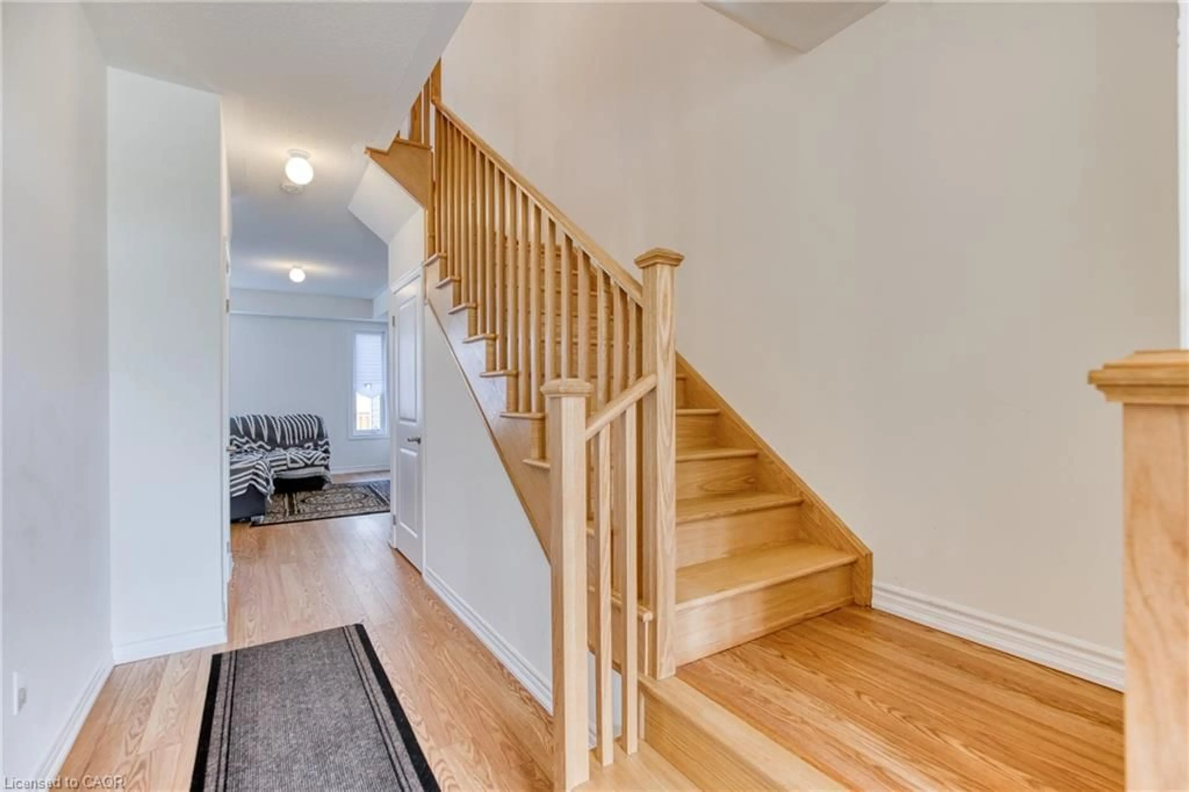 Stairs for 12 Hylton Dr, Barrie Ontario L9J 0W5