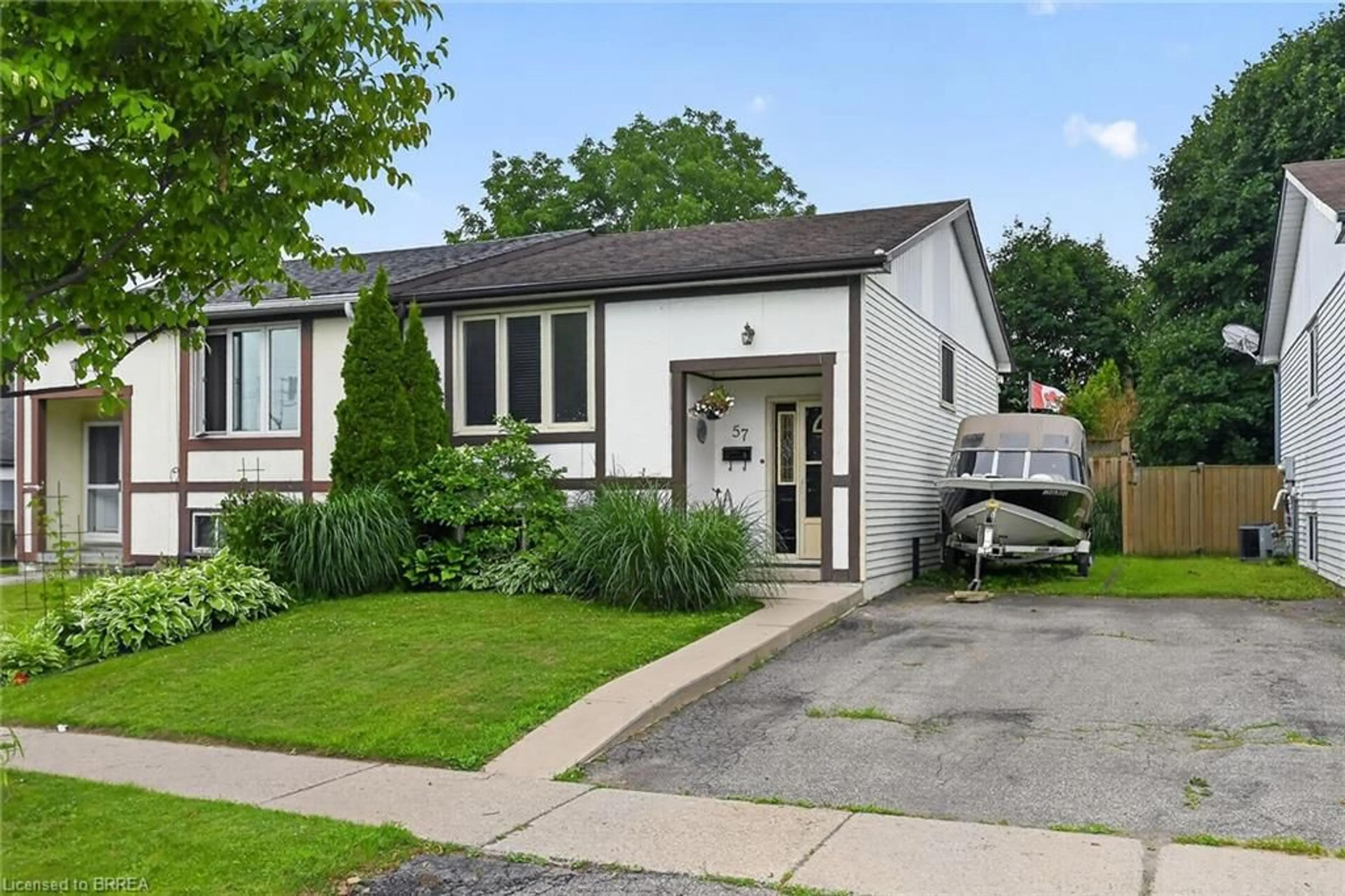 Home with vinyl exterior material, street for 57 Westchester Way, Brantford Ontario N3R 6T4