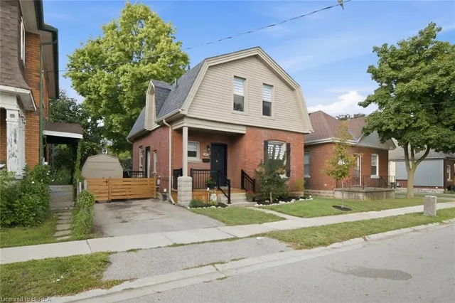14 Allenby Ave, Brantford 3