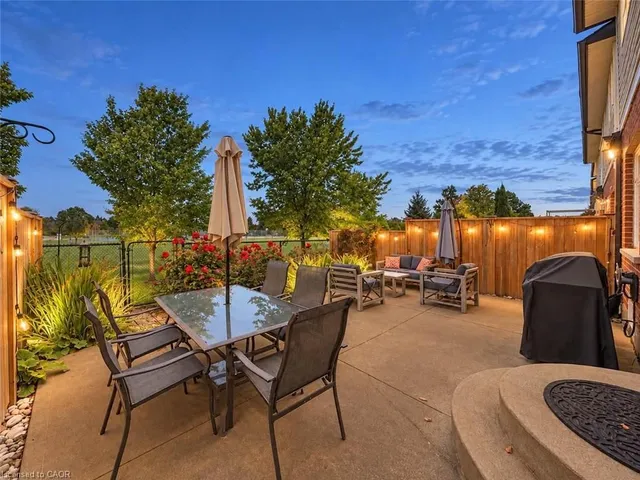 27 Olivia Pl, Ancaster 2