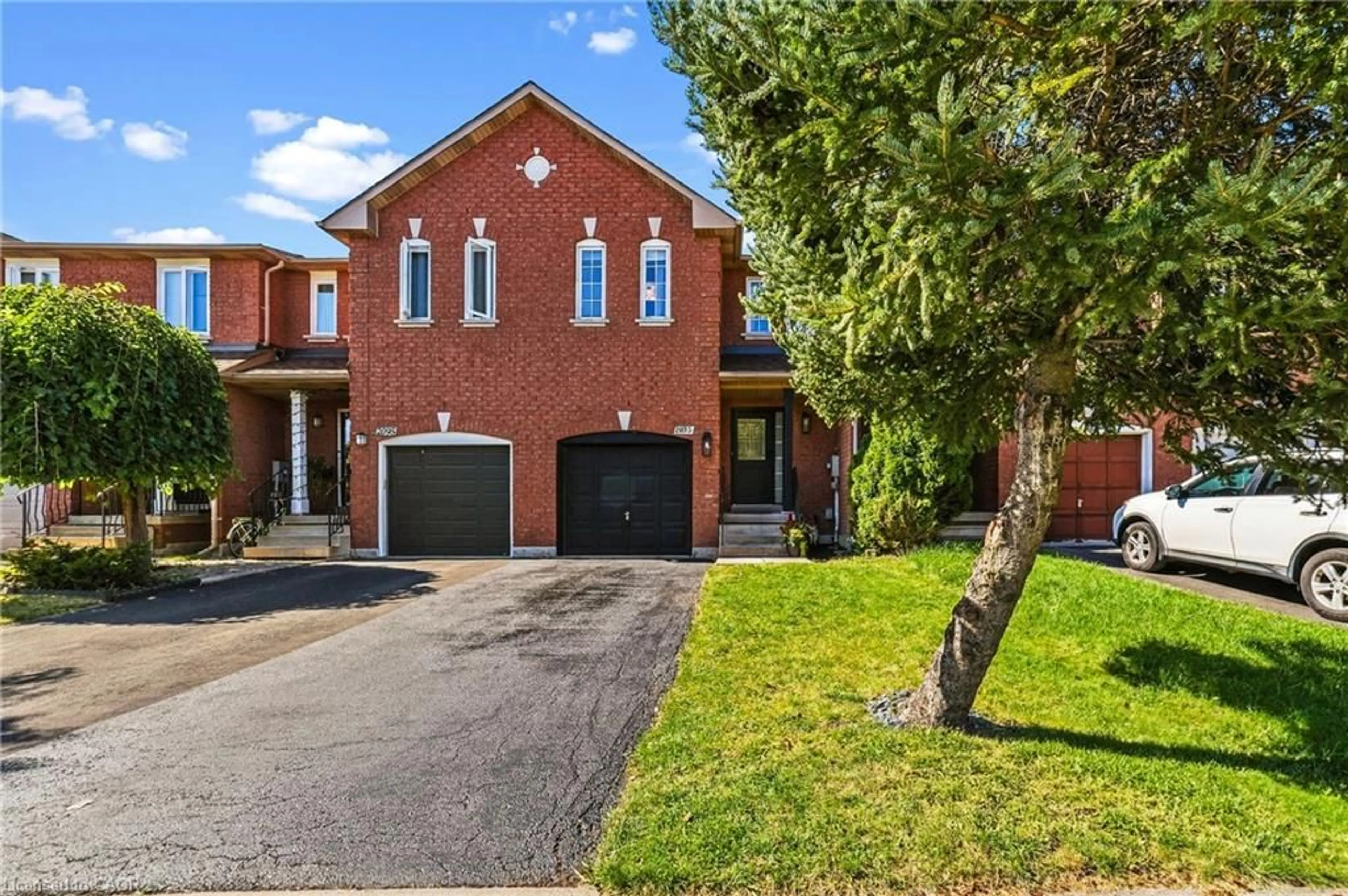 Home with brick exterior material, street for 2093 Golden Orchard Trail, Oakville Ontario L6M 3W8