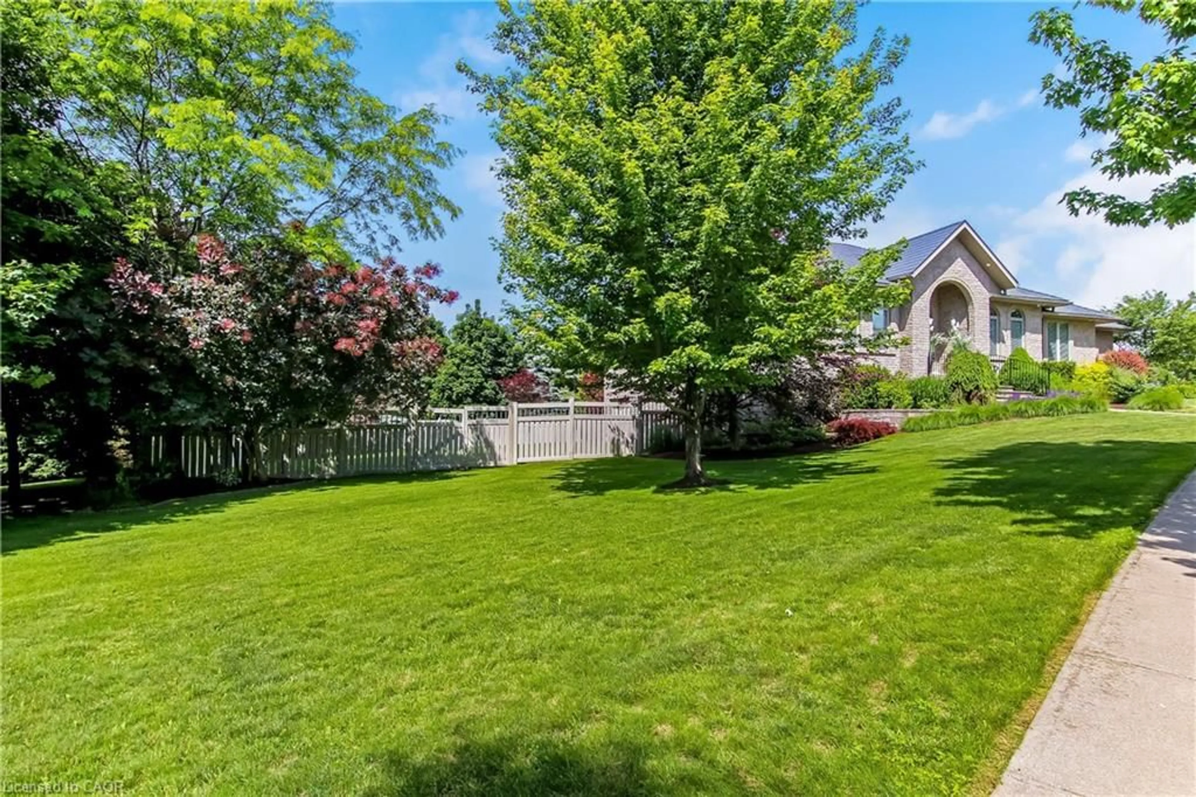 A pic from outside/outdoor area/front of a property/back of a property/a pic from drone, mountain view for 139 Mannheim Cres, Mannheim Ontario N0B 2H0