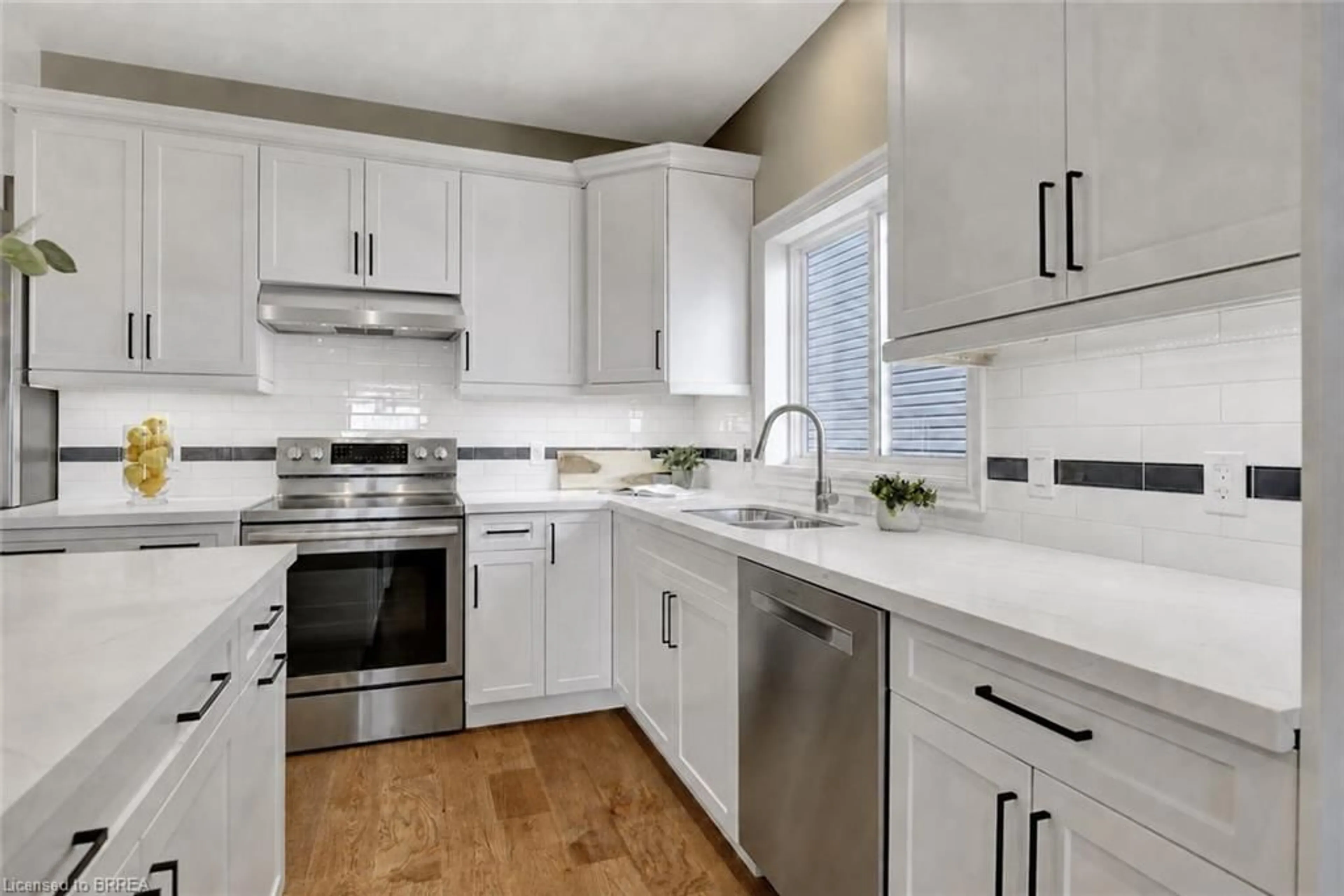 Open concept kitchen, ceramic/tile floor for 227 Lafayette St, Jarvis Ontario N0A 1J0