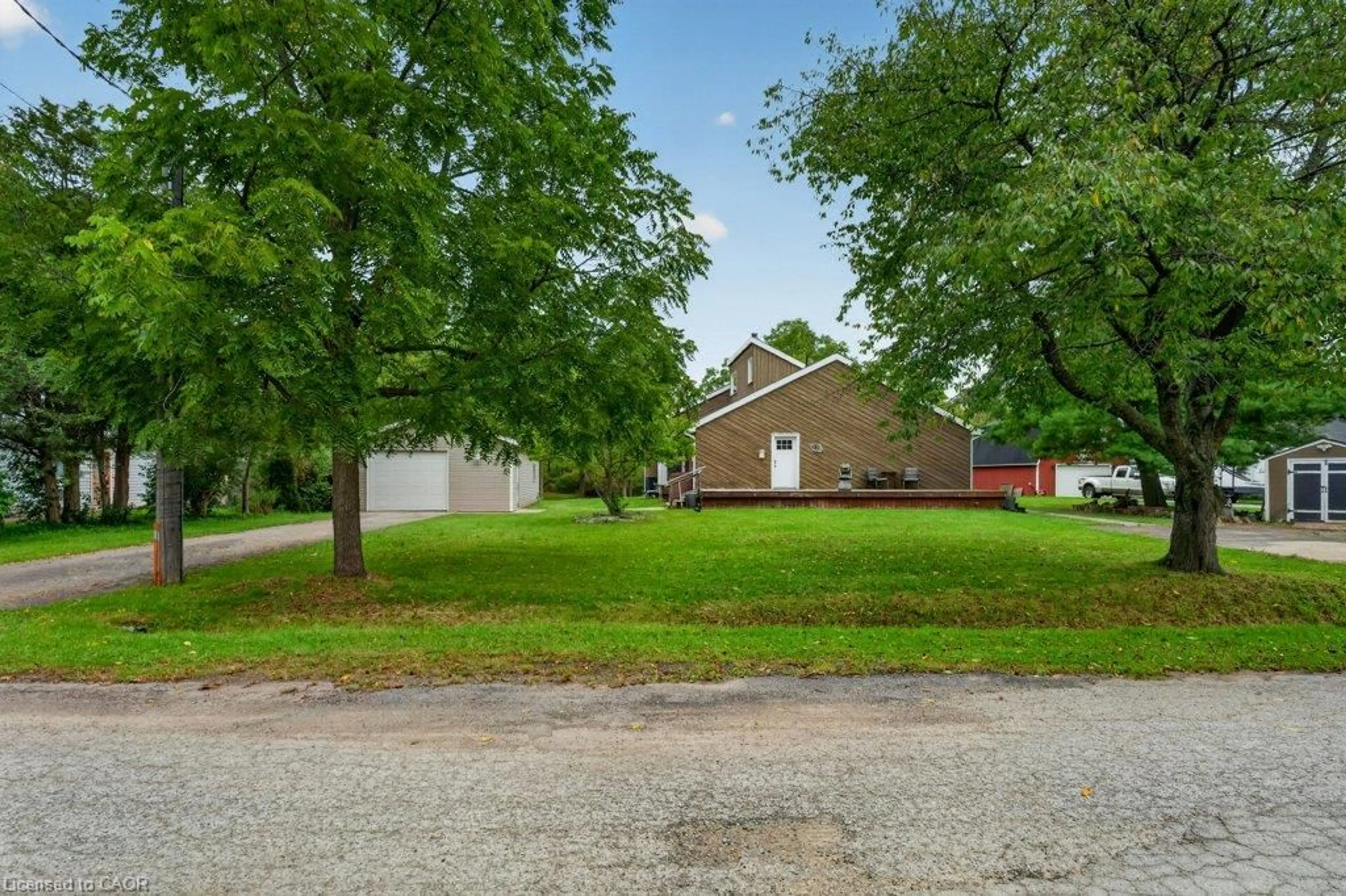 A pic from outside/outdoor area/front of a property/back of a property/a pic from drone, street for 24 Kelly St, Port Robinson Ontario L0S 1K0