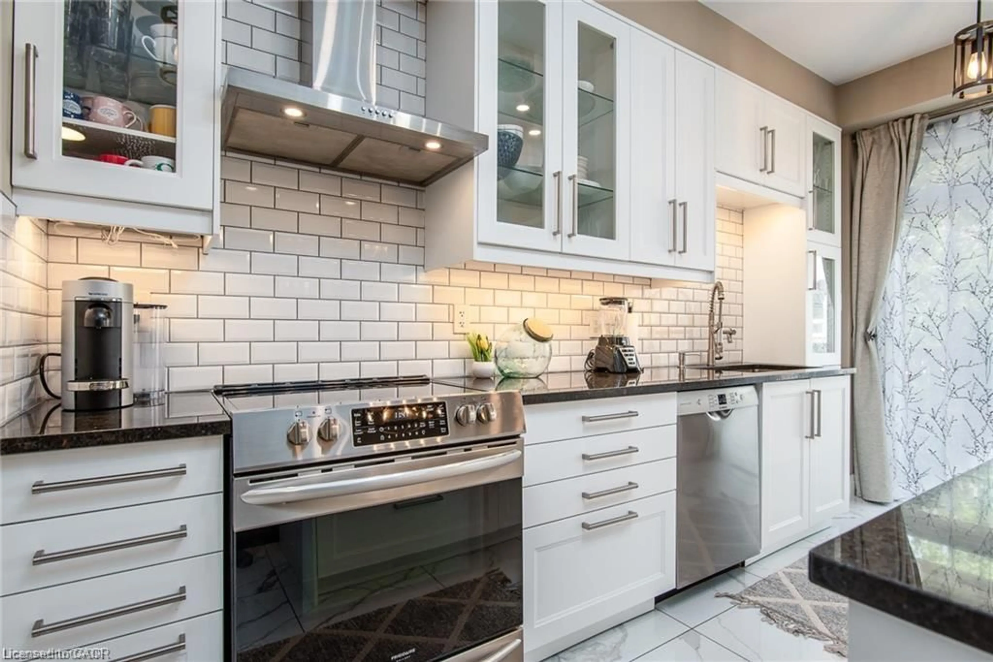 Contemporary kitchen, ceramic/tile floor for 110 Highland Rd #86, Kitchener Ontario N2M 3S1
