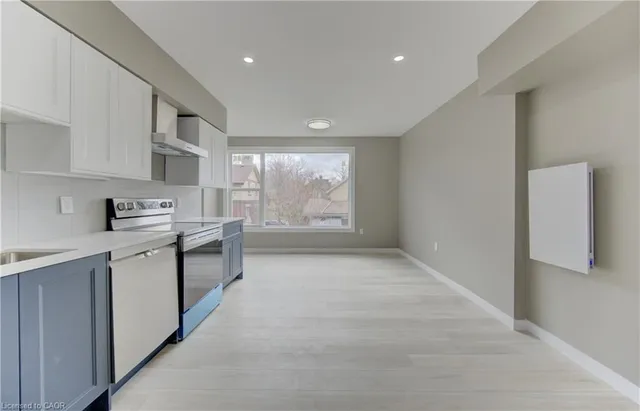 67 Louisa St, Kitchener 4