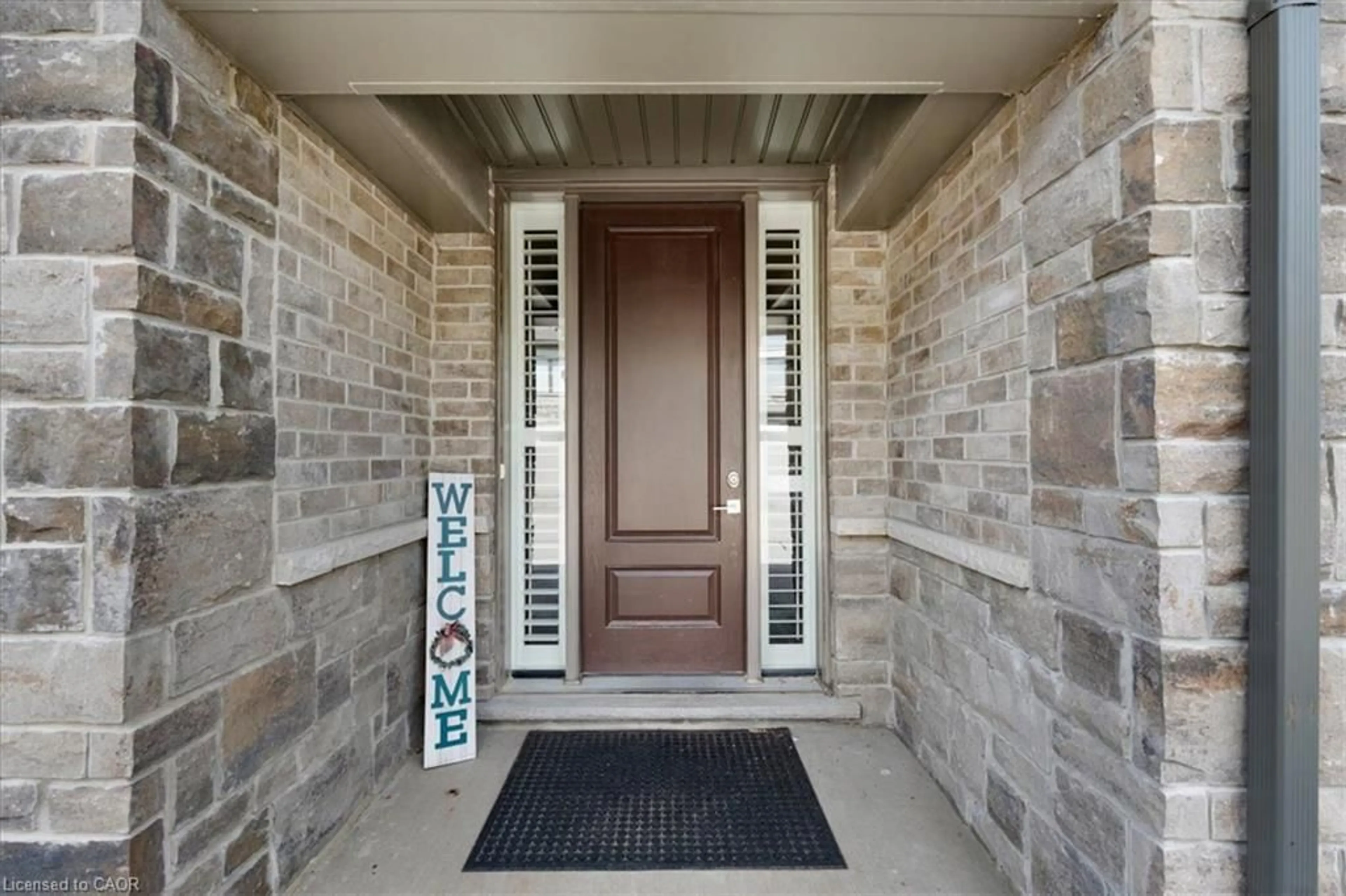 Indoor entryway for 243 Grey Silo Rd #31, Waterloo Ontario N2K 0B9