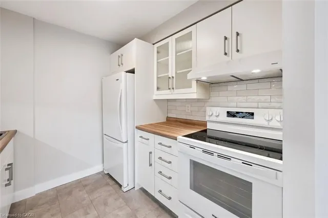 358 Waterloo Ave #902, Guelph 4
