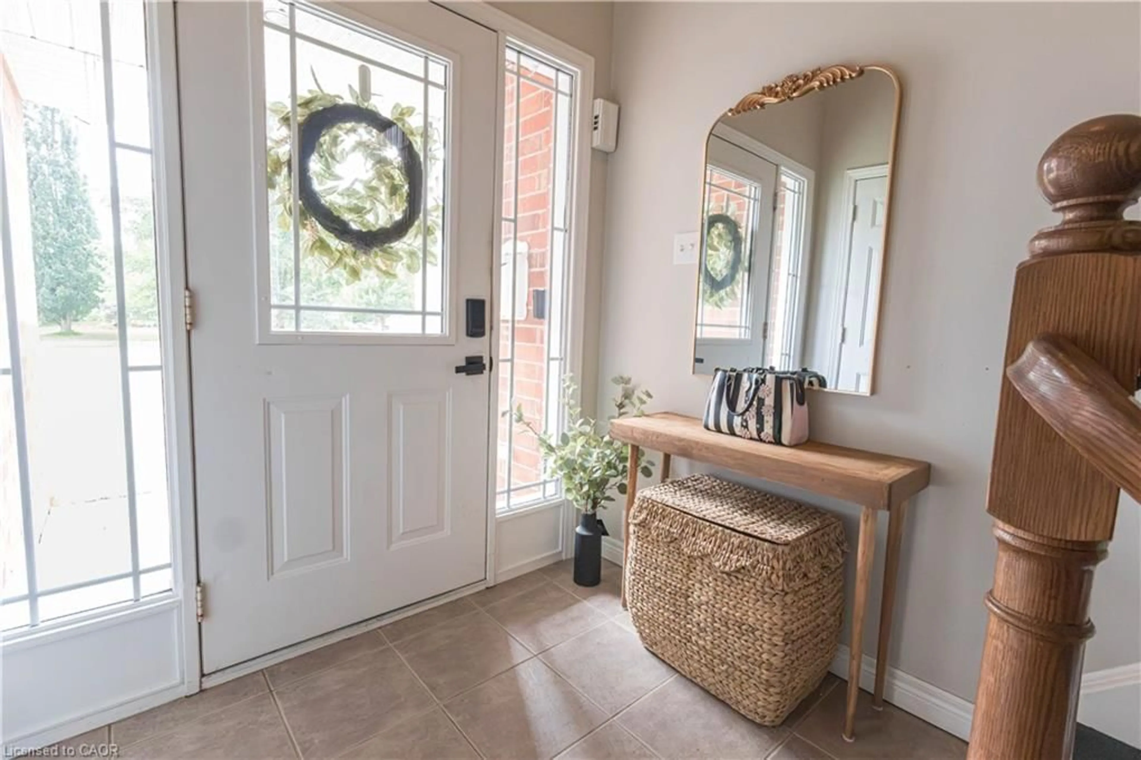 Indoor entryway for 114 Bellamy Cres, Fergus Ontario N1M 3S6