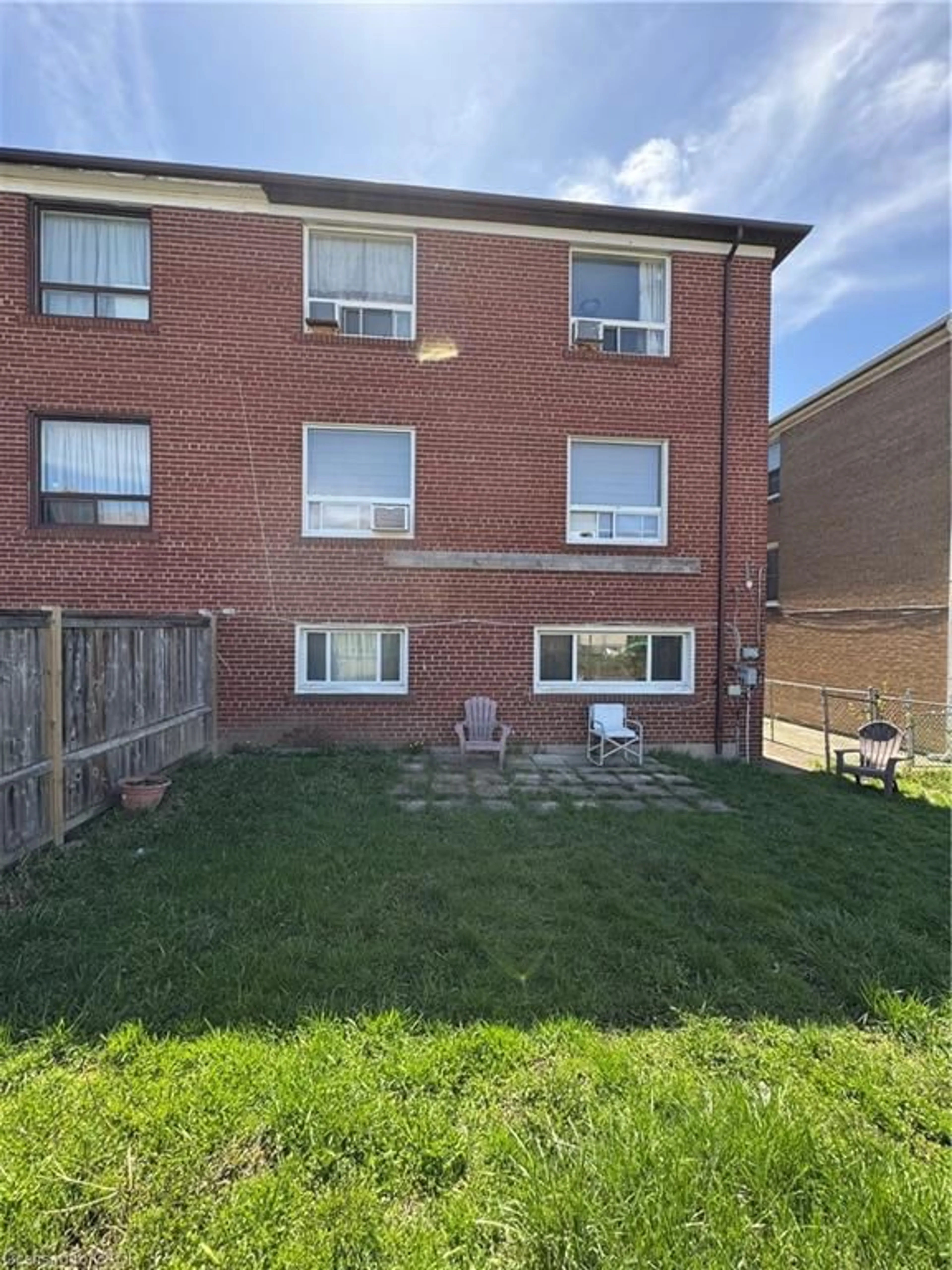 A pic from outside/outdoor area/front of a property/back of a property/a pic from drone, street for 1364 Wilson Ave, Toronto Ontario M3M 1H8