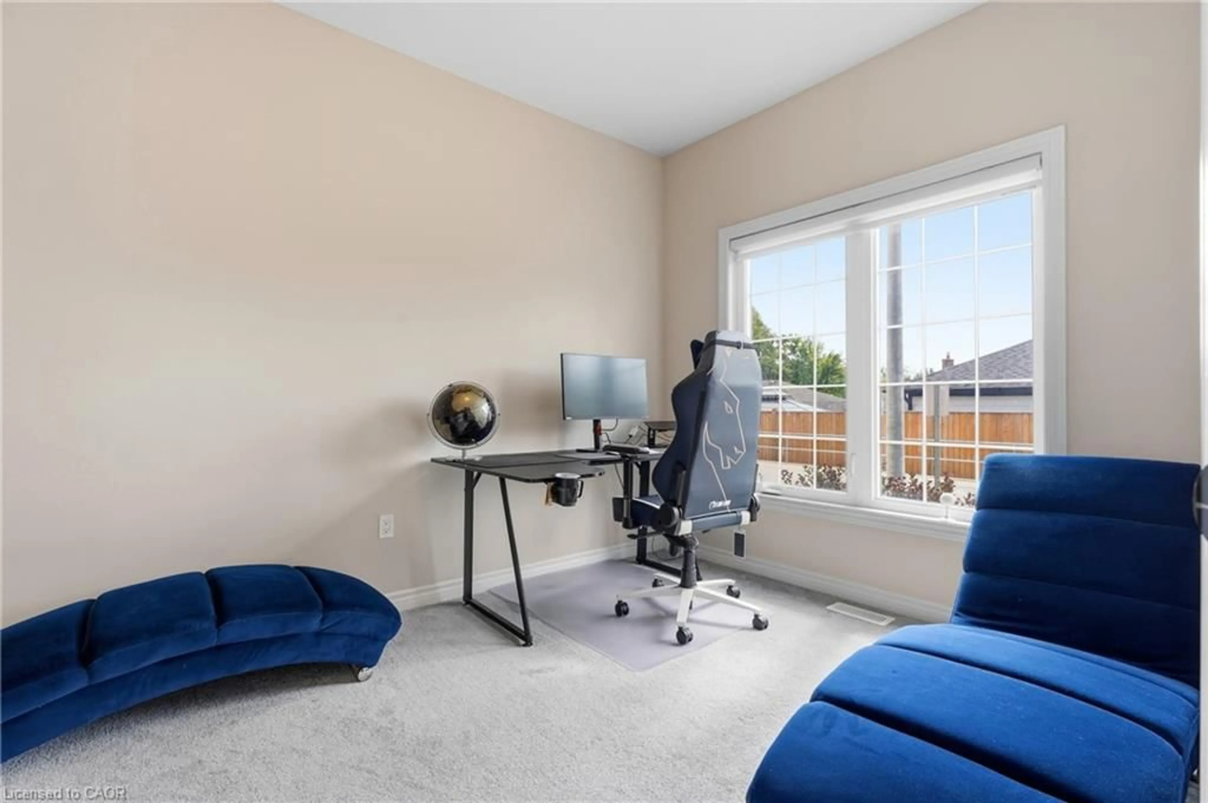 A pic of a room for 3 Braida Lane, Halton Hills Ontario L7J 0B7