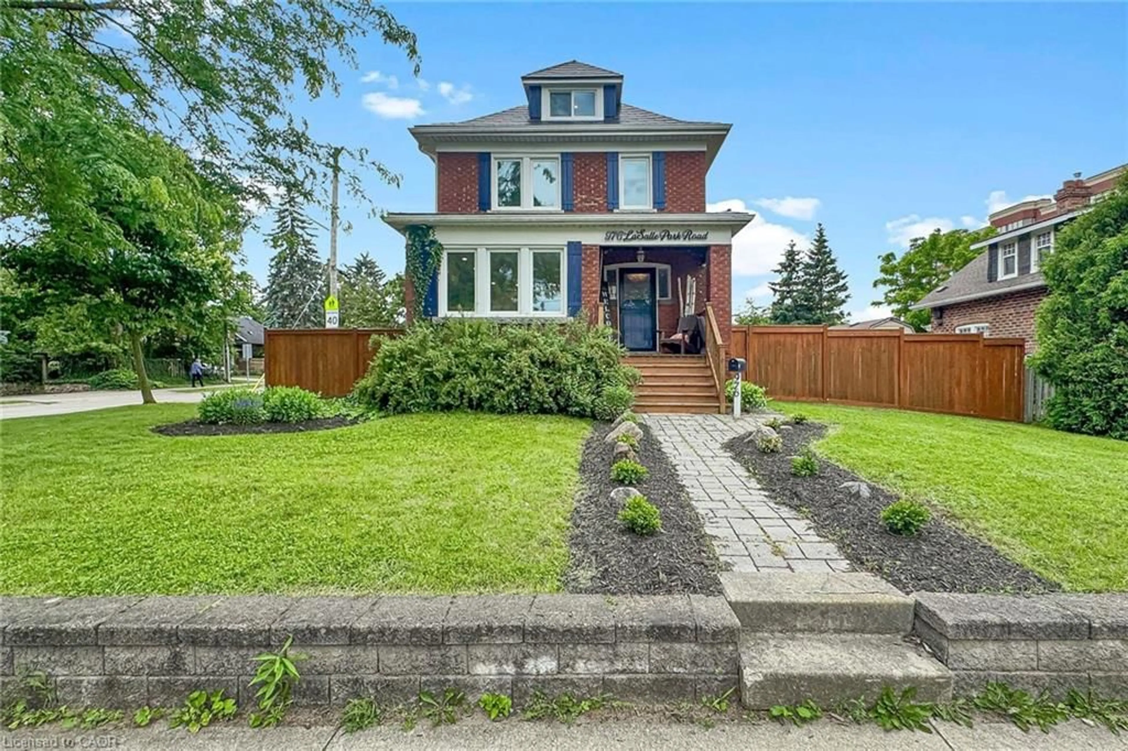 Home with brick exterior material, street for 976 Lasalle Park Dr, Burlington Ontario L7T 1N2