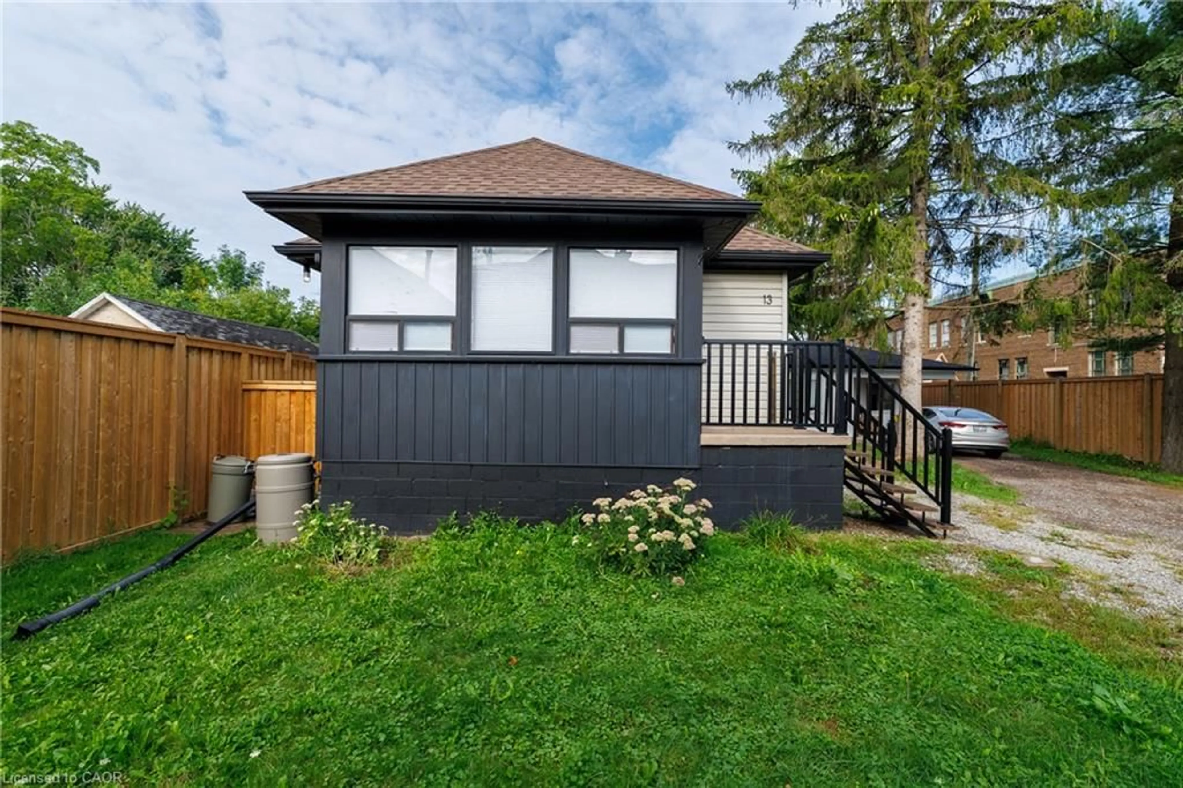 Shed for 13 & 15 Duncan St, Welland Ontario L3B 2C5