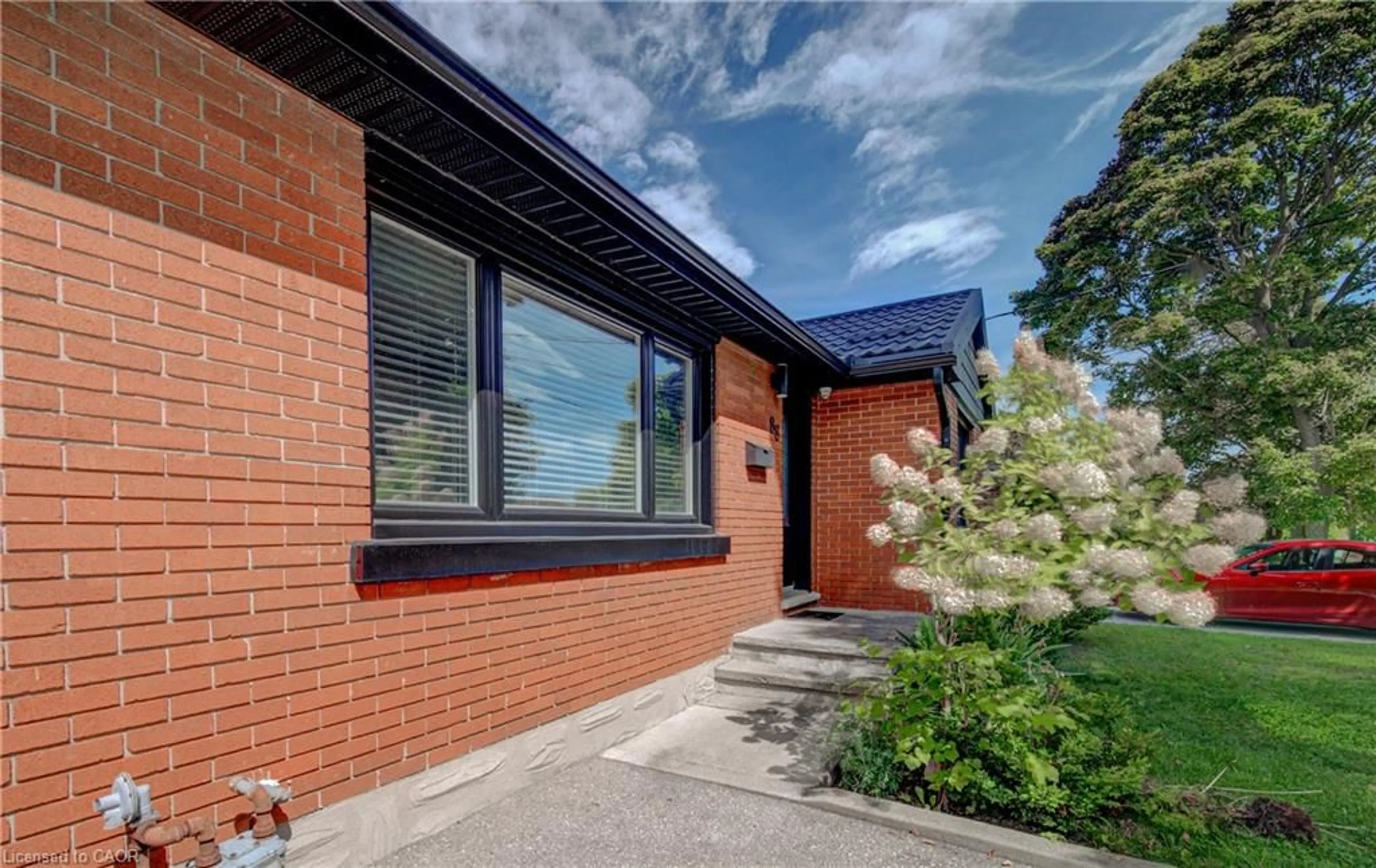 Home with brick exterior material, street for 88 Glenview Ave, Cambridge Ontario N1R 2W2