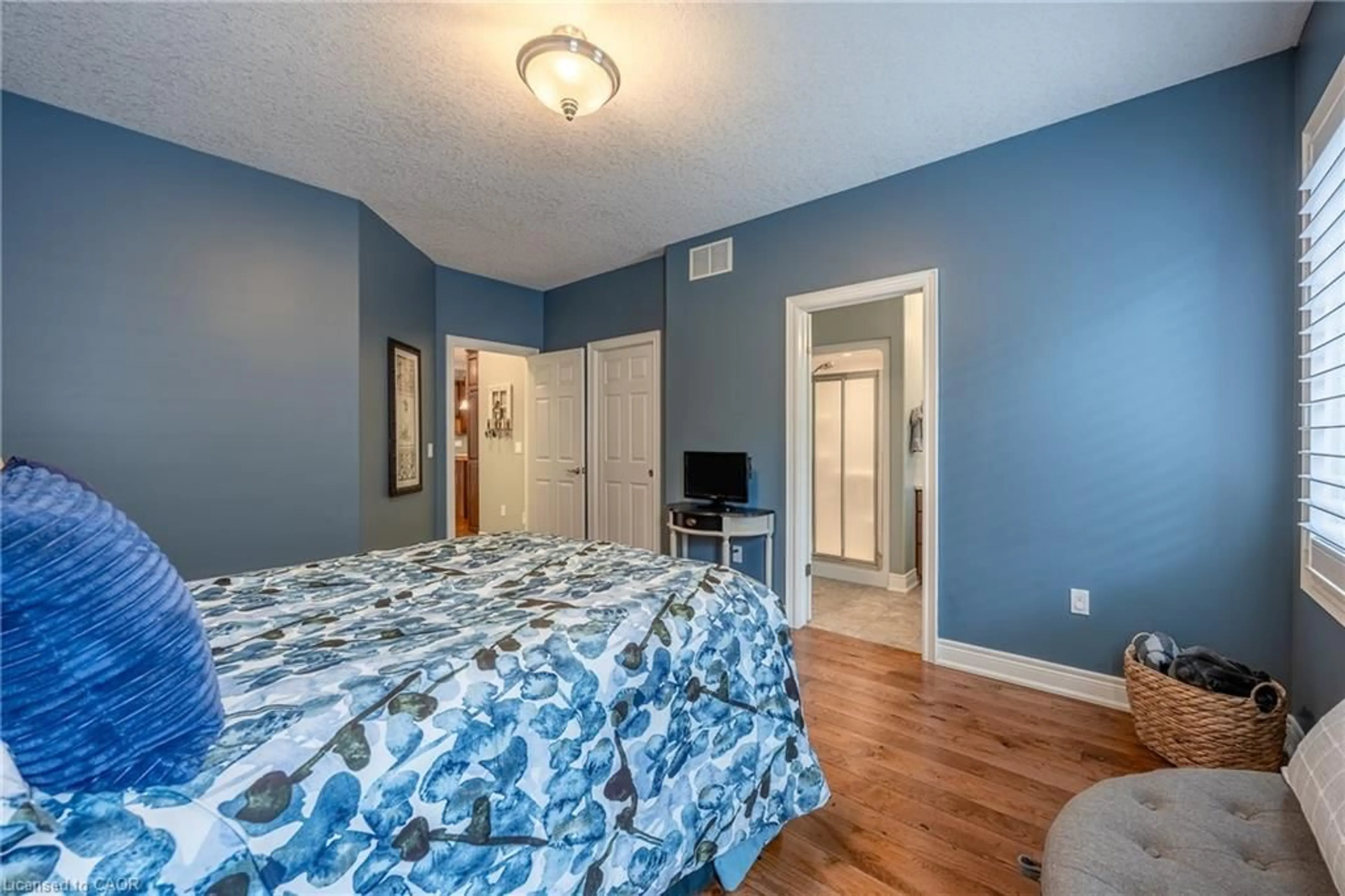 Bedroom with bed, unknown for 122 Donjon Blvd, Port Dover Ontario N0A 1N7