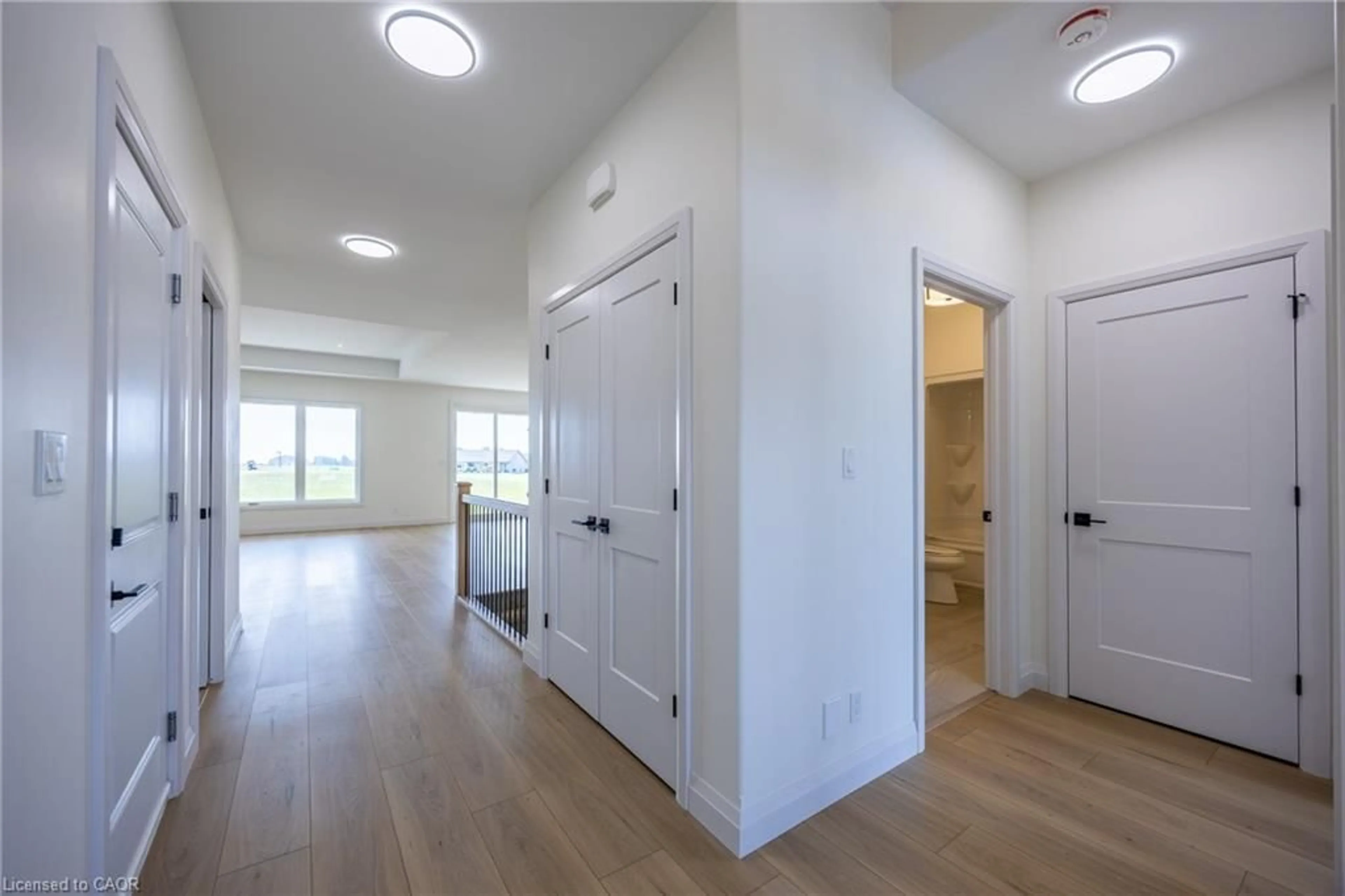 Indoor foyer for 218 Schooner Dr, Port Dover Ontario N0A 1N3