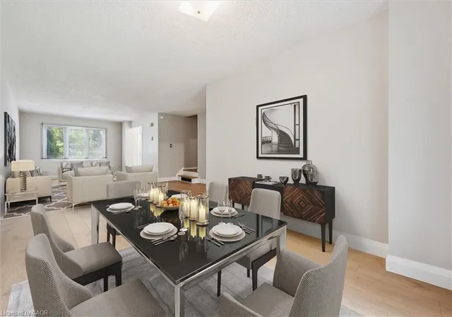 657 Albert St #B, Waterloo 4