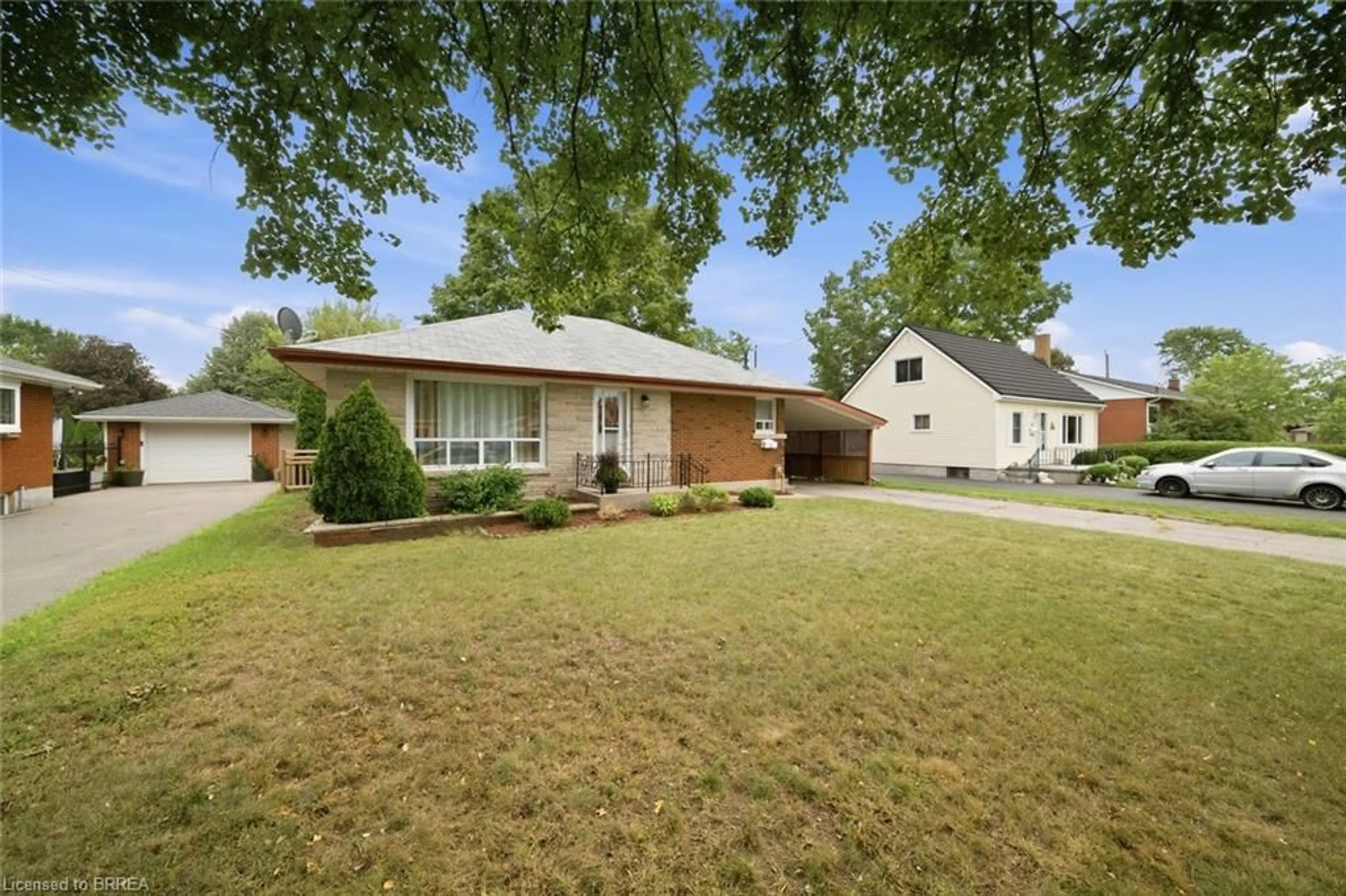 Home with brick exterior material, street for 6 Evelyn St, Brantford Ontario N3R 3G9