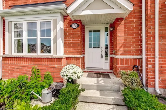 230 Avonsyde Blvd #3, Waterdown 3