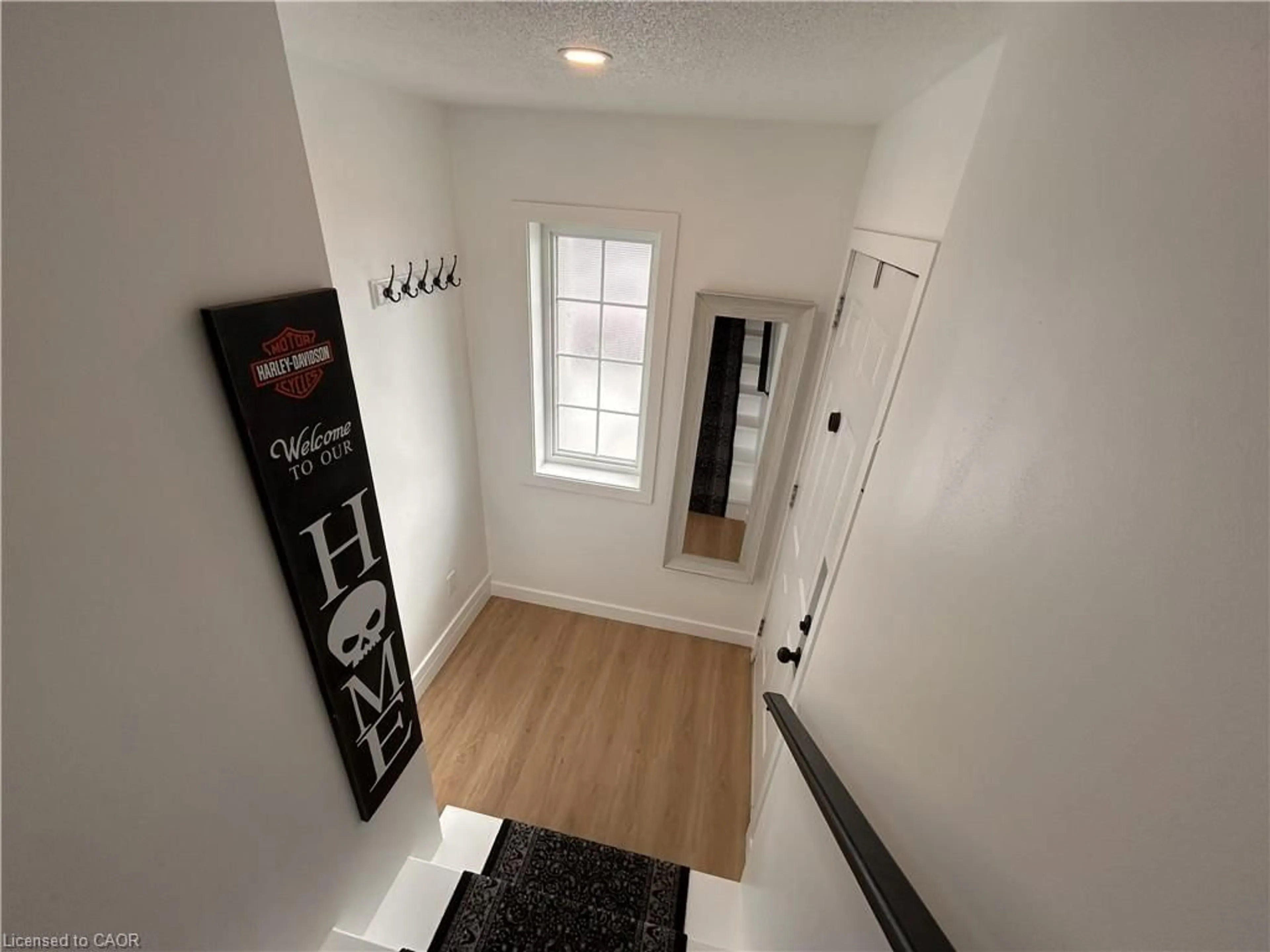 Indoor entryway for 2737 King St #72, Hamilton Ontario L8G 5H1