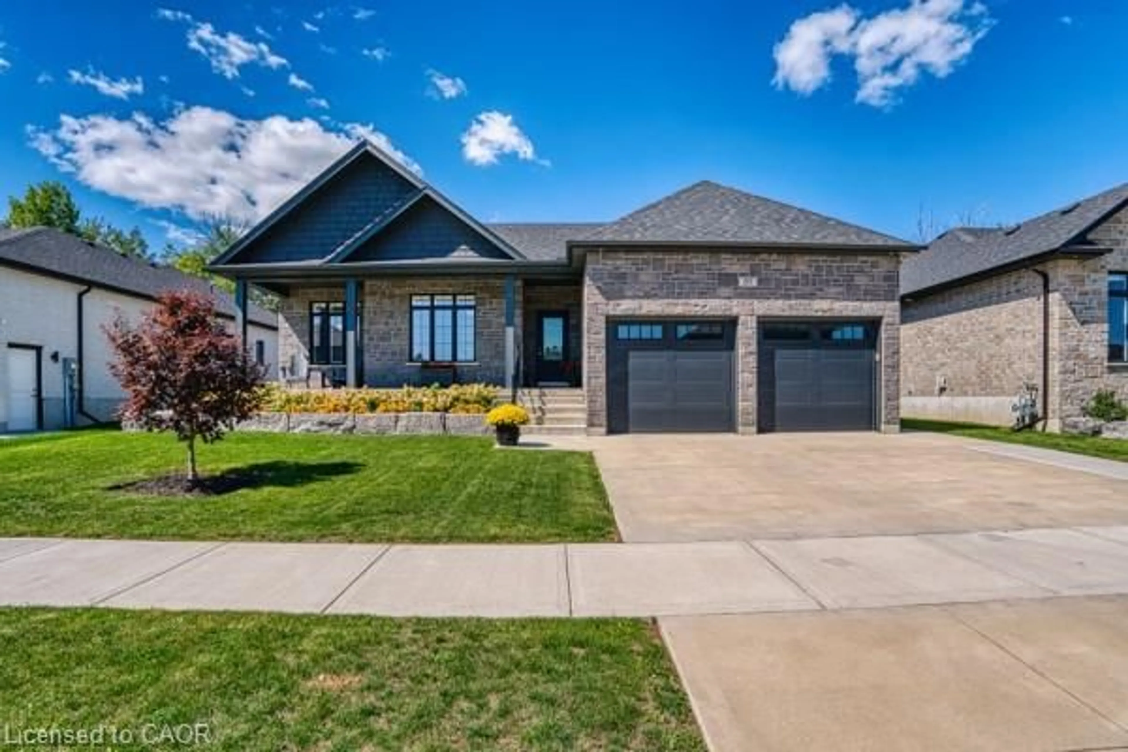 Home with brick exterior material, street for 37 Gilmer Cres, Listowel Ontario N4W 0H3