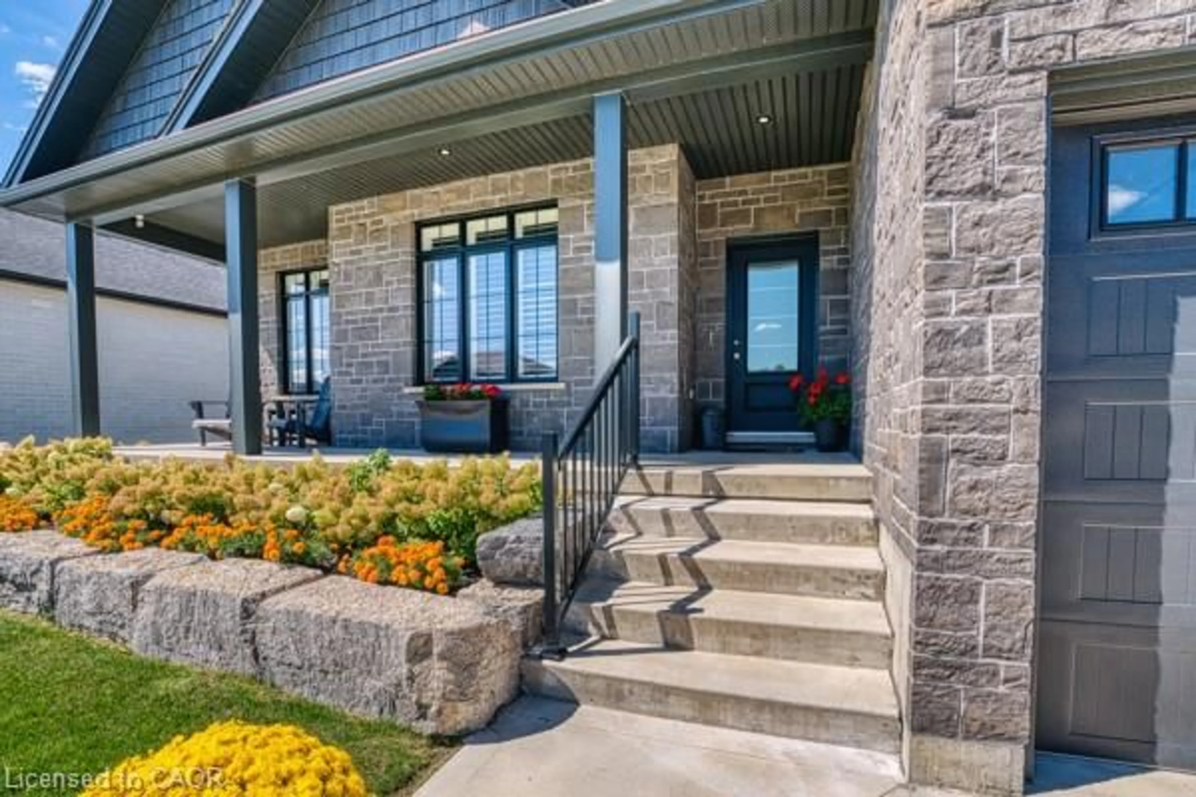 Home with brick exterior material, unknown for 37 Gilmer Cres, Listowel Ontario N4W 0H3