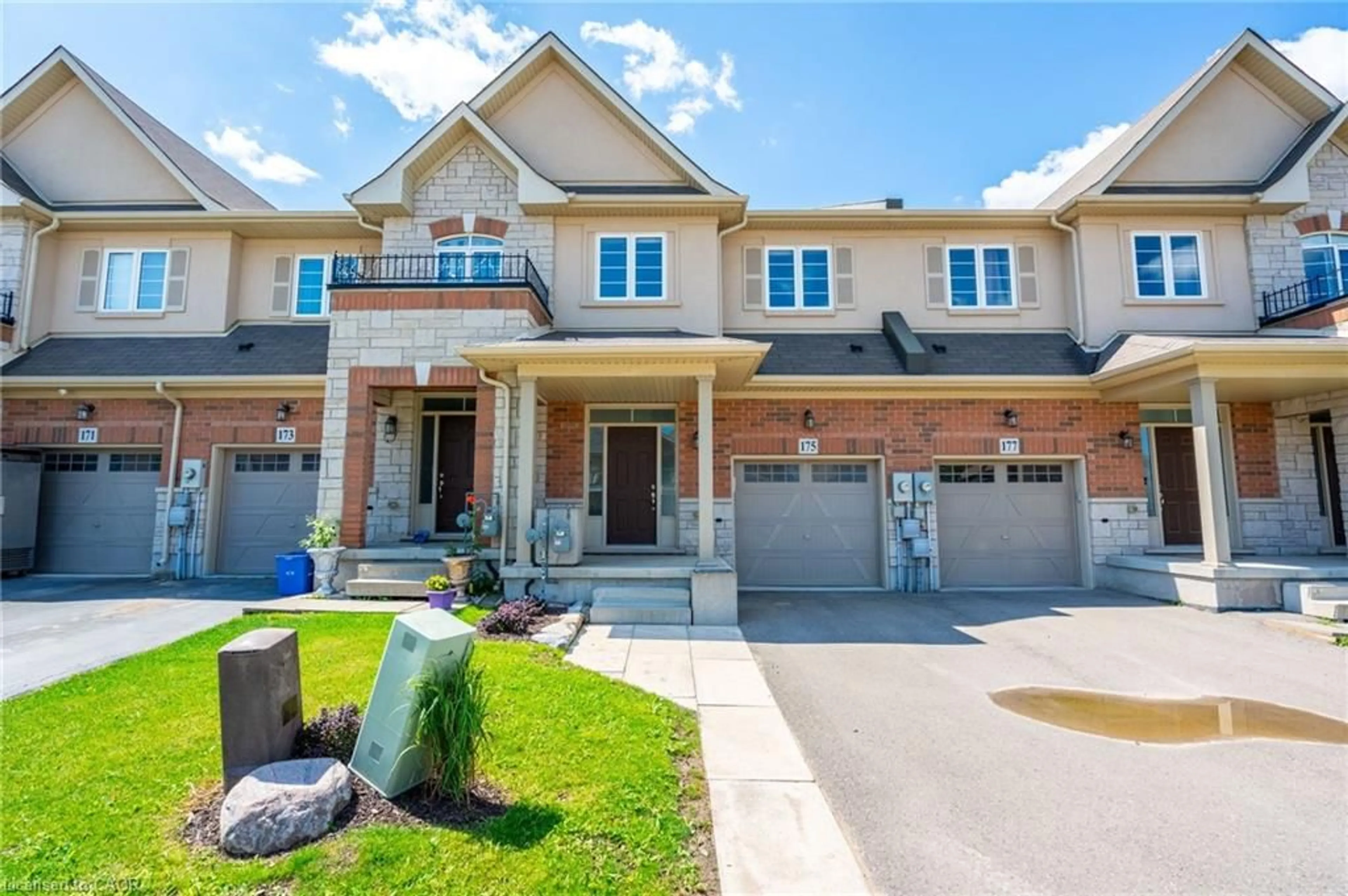 Home with brick exterior material, street for 175 Lormont Blvd, Stoney Creek Ontario L8J 0K1