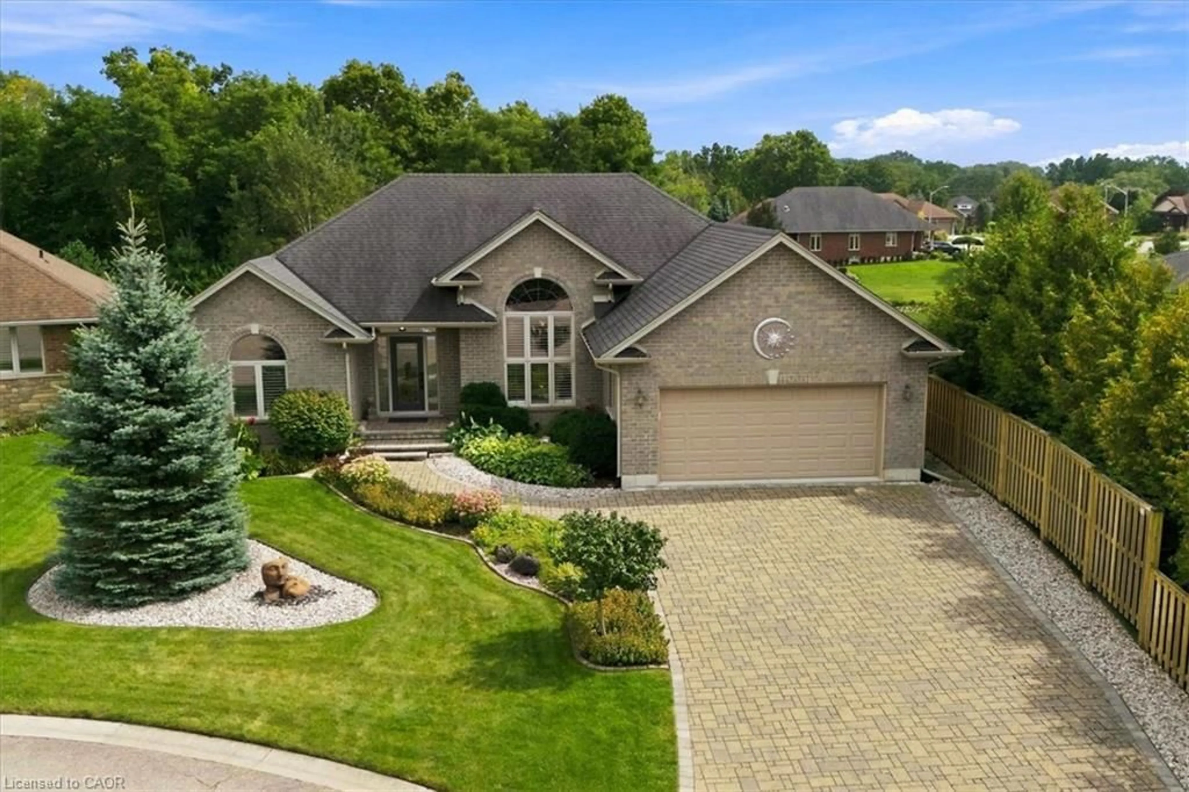 A pic from outside/outdoor area/front of a property/back of a property/a pic from drone, street for 25 Birch Ave, Port Dover Ontario N0A 1N6