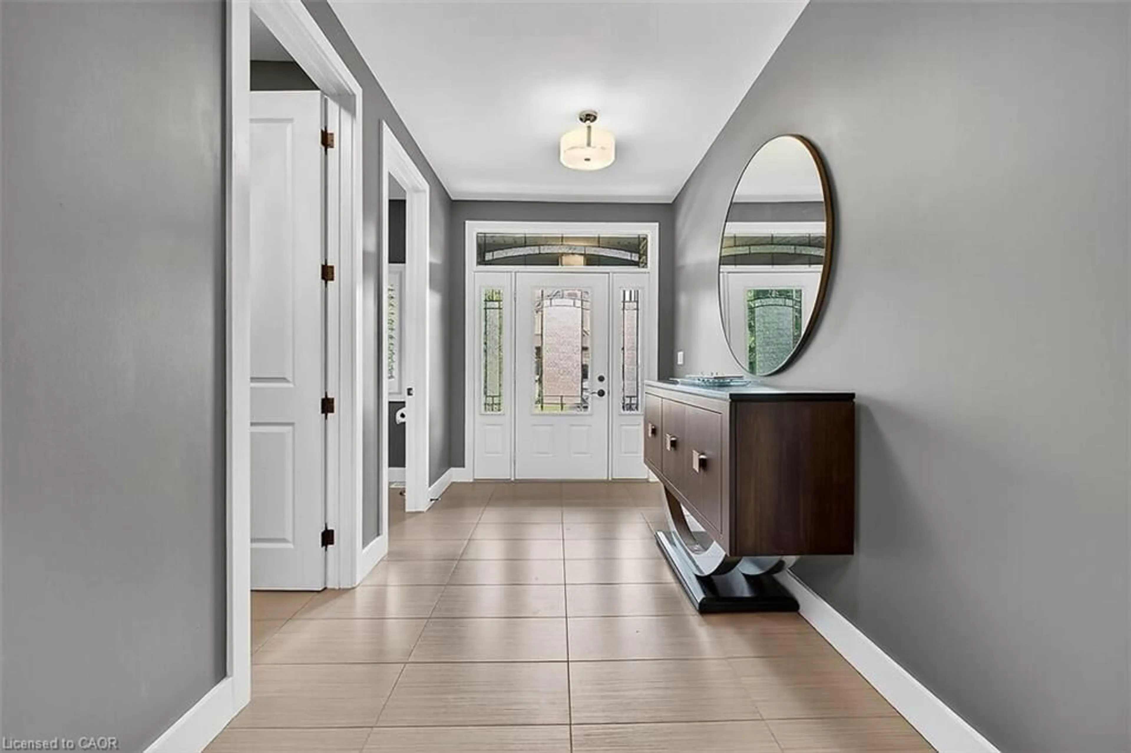 Indoor entryway for 24 Chestnut Dr, Rockwood Ontario N0B 2K0