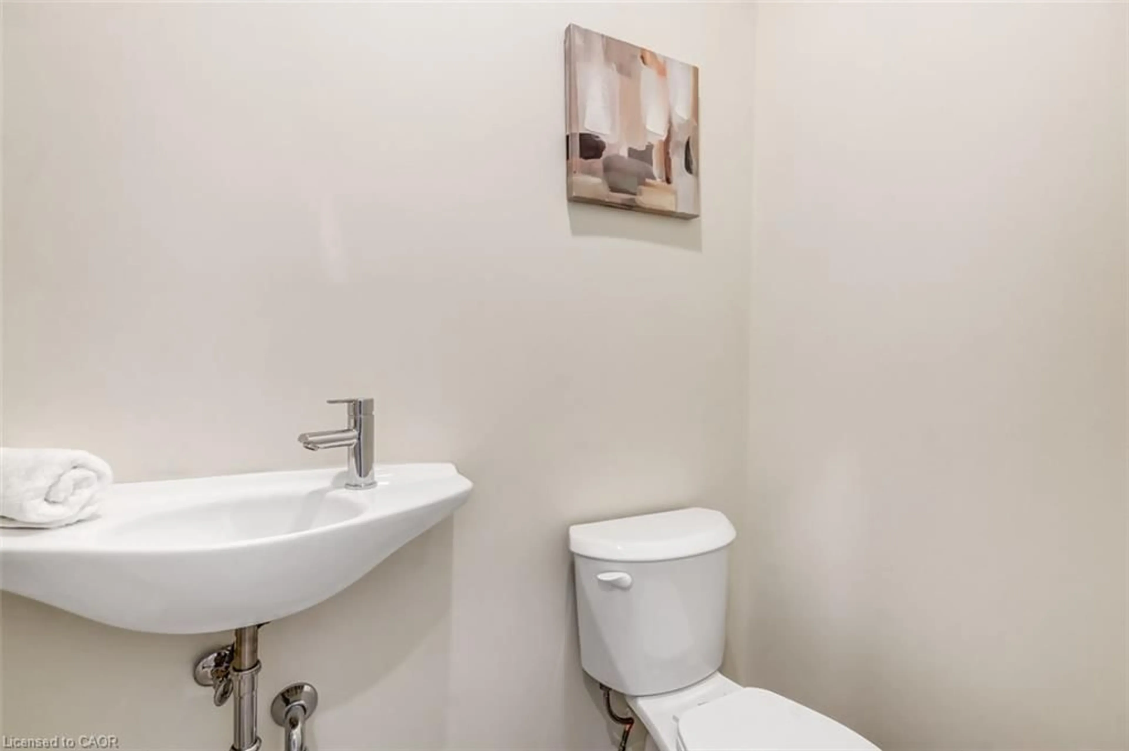 Standard bathroom, unknown for 214 William St, Delhi Ontario N4B 2E1