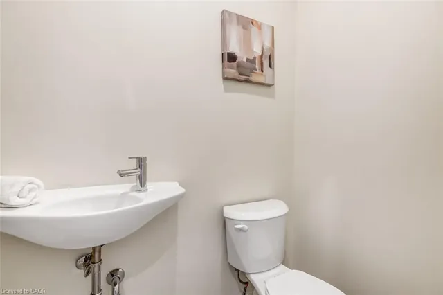 214 William St, Delhi 3