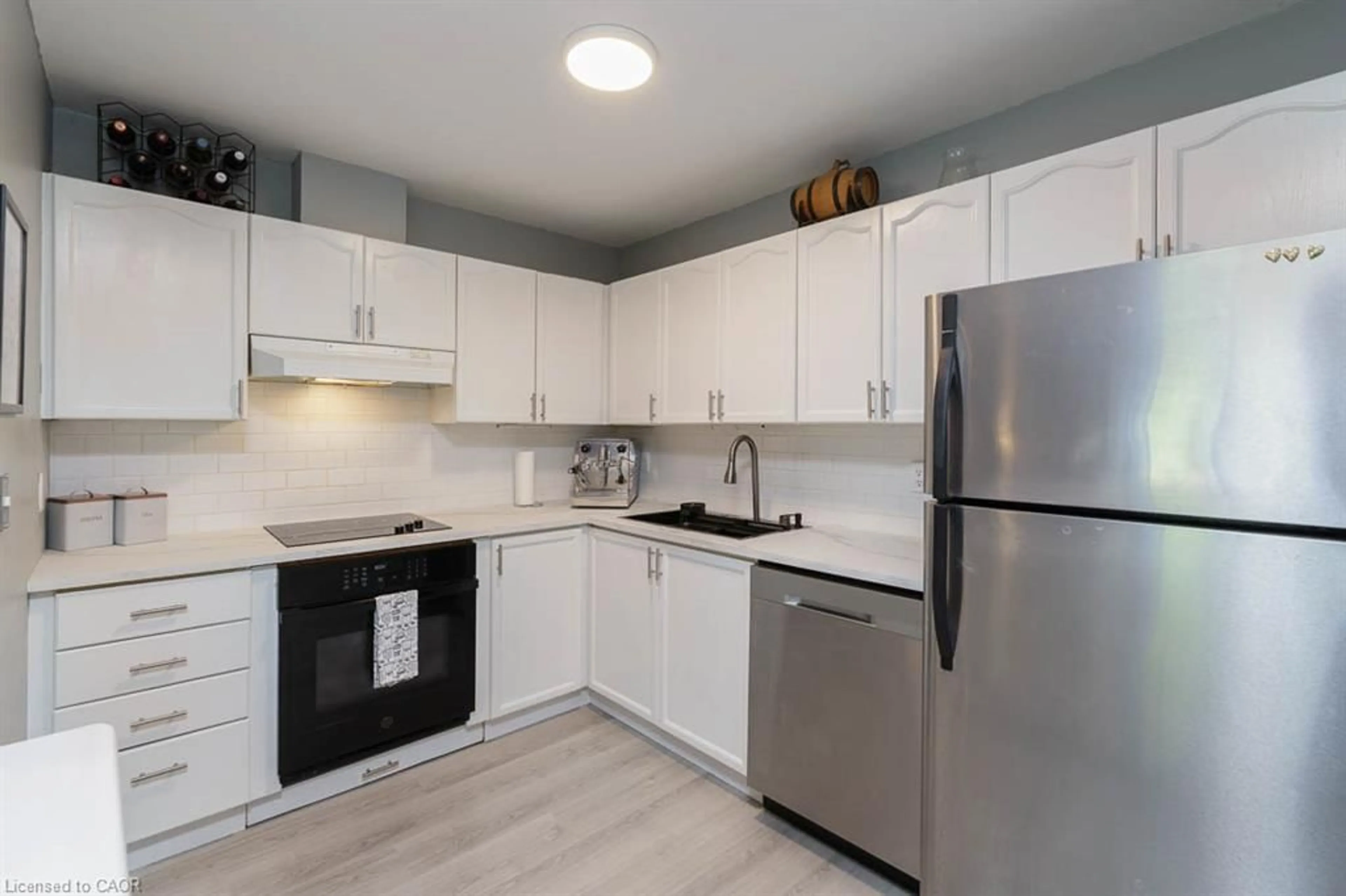 Standard kitchen, unknown for 4345 Beverley Cres, Beamsville Ontario L3J 0P6