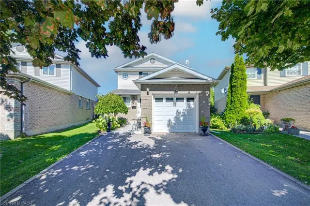 351 Northview Heights Pl, Cambridge 2