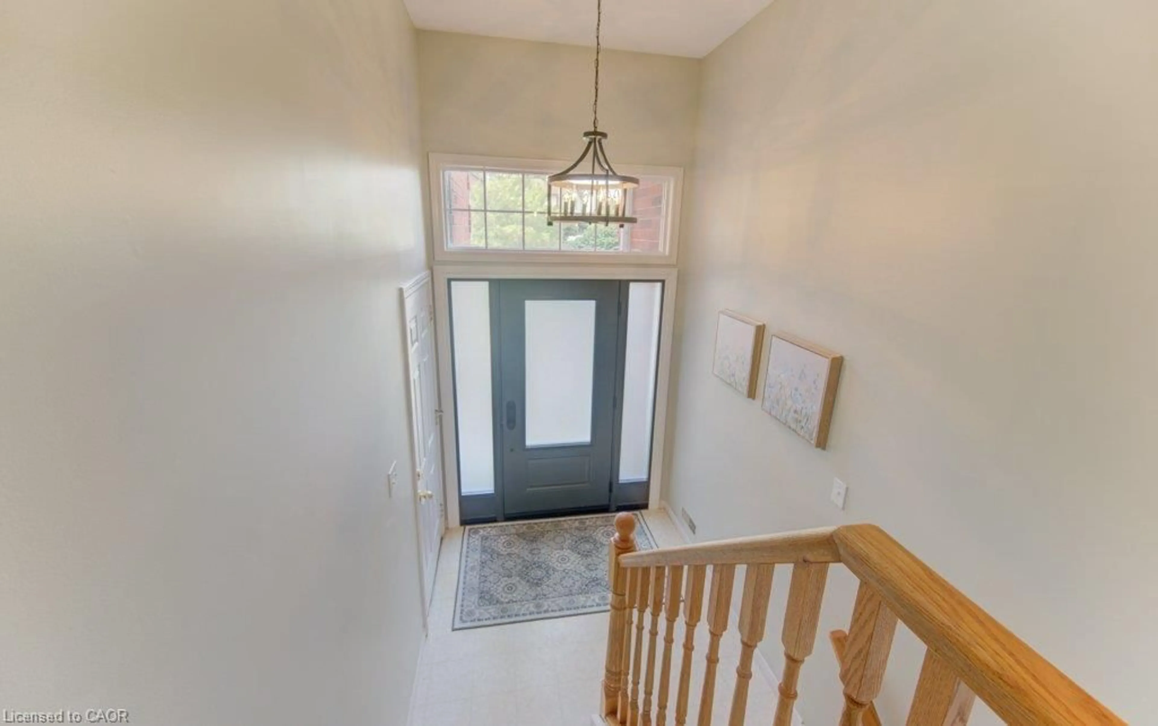Indoor entryway for 26 Stanmore Ave, Kitchener Ontario N2B 3W2