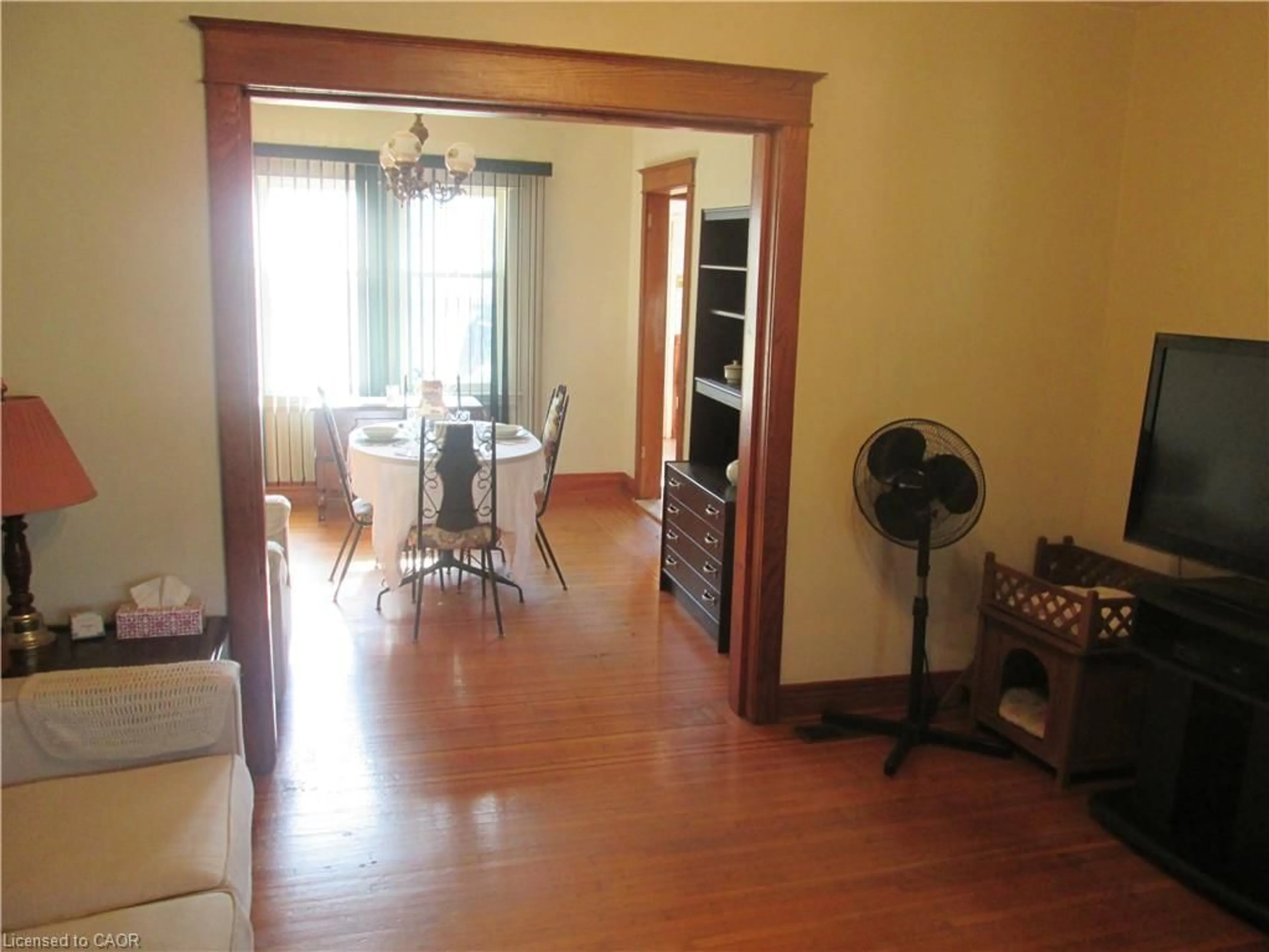 A pic of a room for 156 Leinster Ave, Hamilton Ontario L8L 6X9