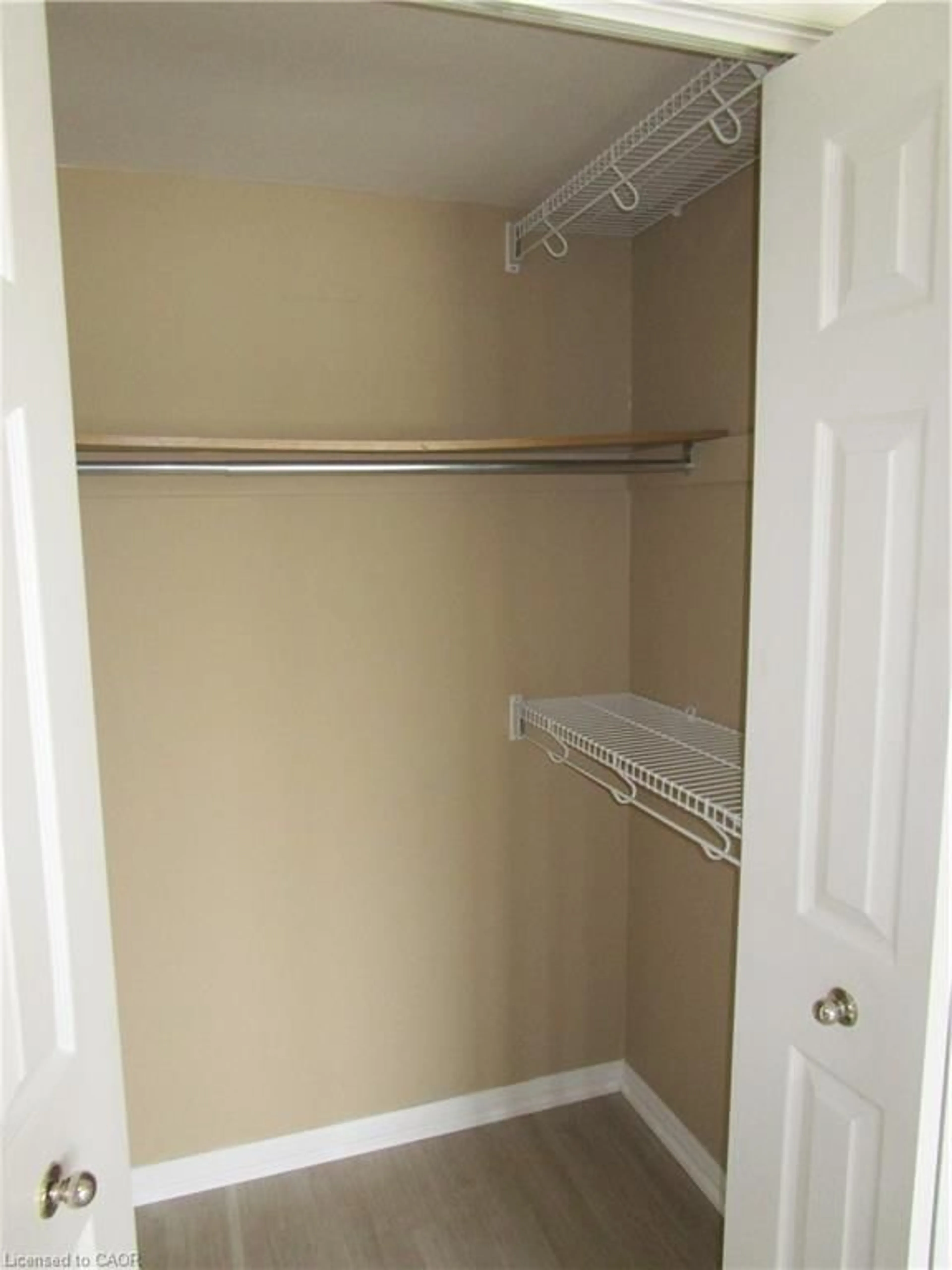 Storage room or clothes room or walk-in closet for 180 Limeridge Rd #401, Hamilton Ontario L9C 7H7