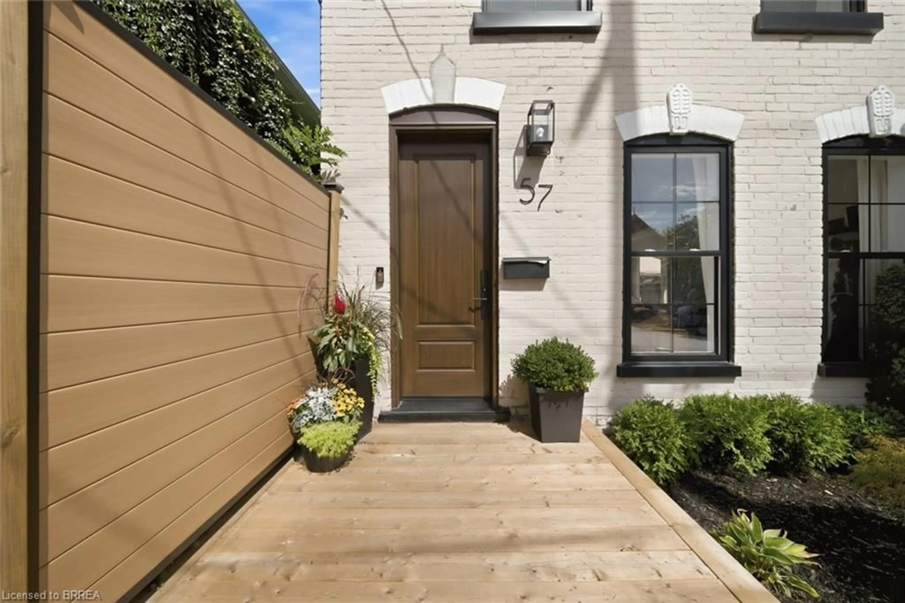 Indoor entryway for 57 Terrace Hill St, Brantford Ontario N3R 1E8