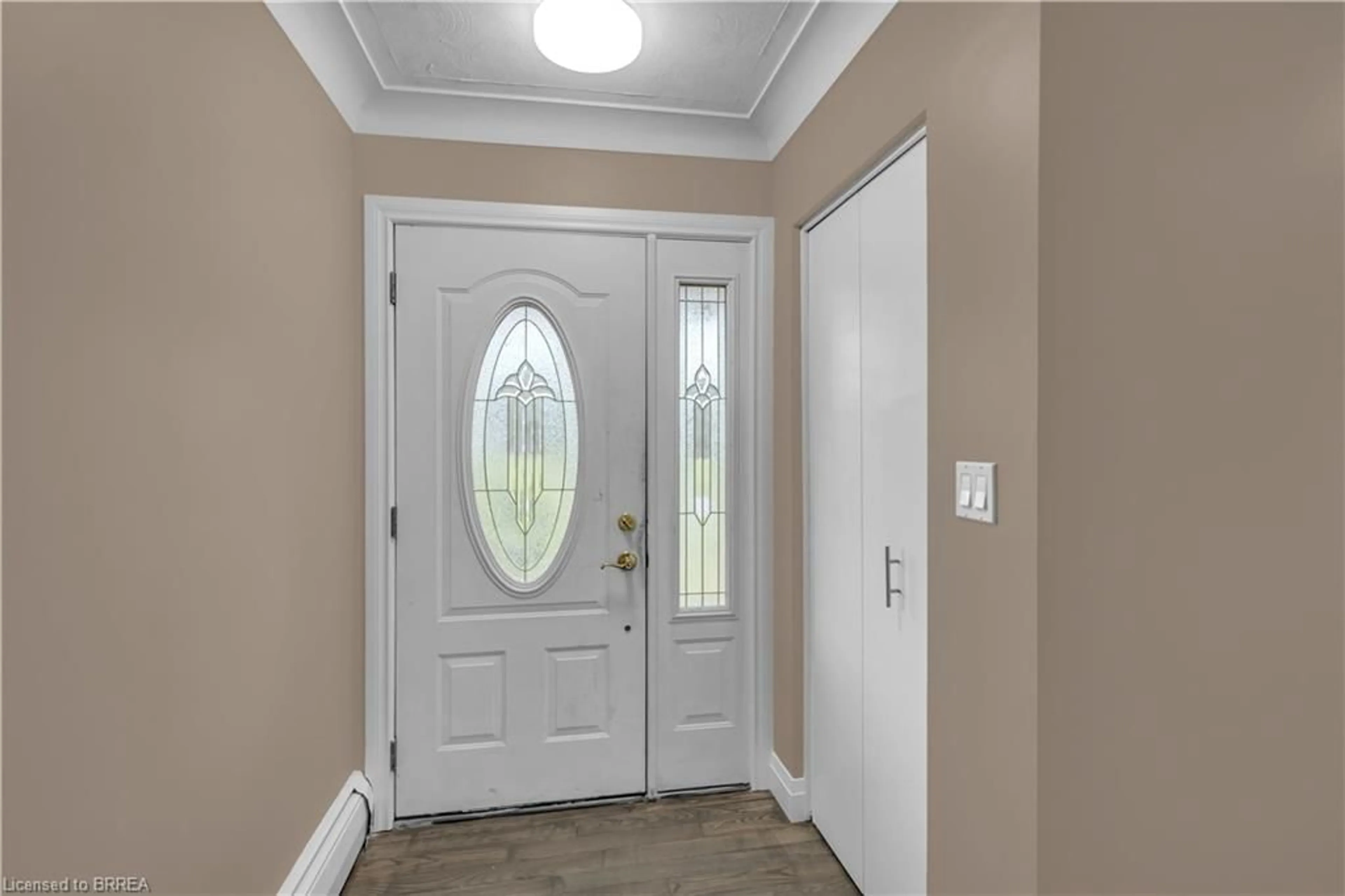 Indoor entryway for 348 Windham Rd 12 Rd, Simcoe Ontario N3Y 4K6