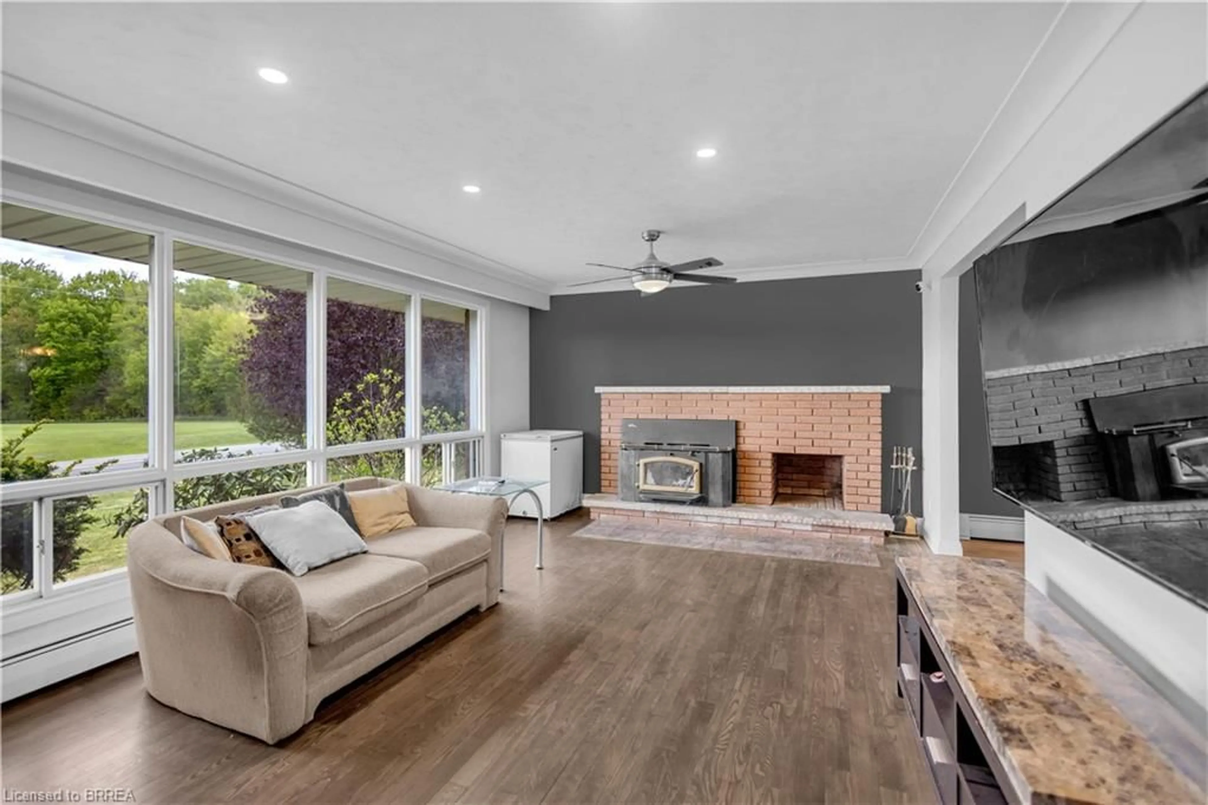 Living room with furniture, unknown for 348 Windham Rd 12 Rd, Simcoe Ontario N3Y 4K6