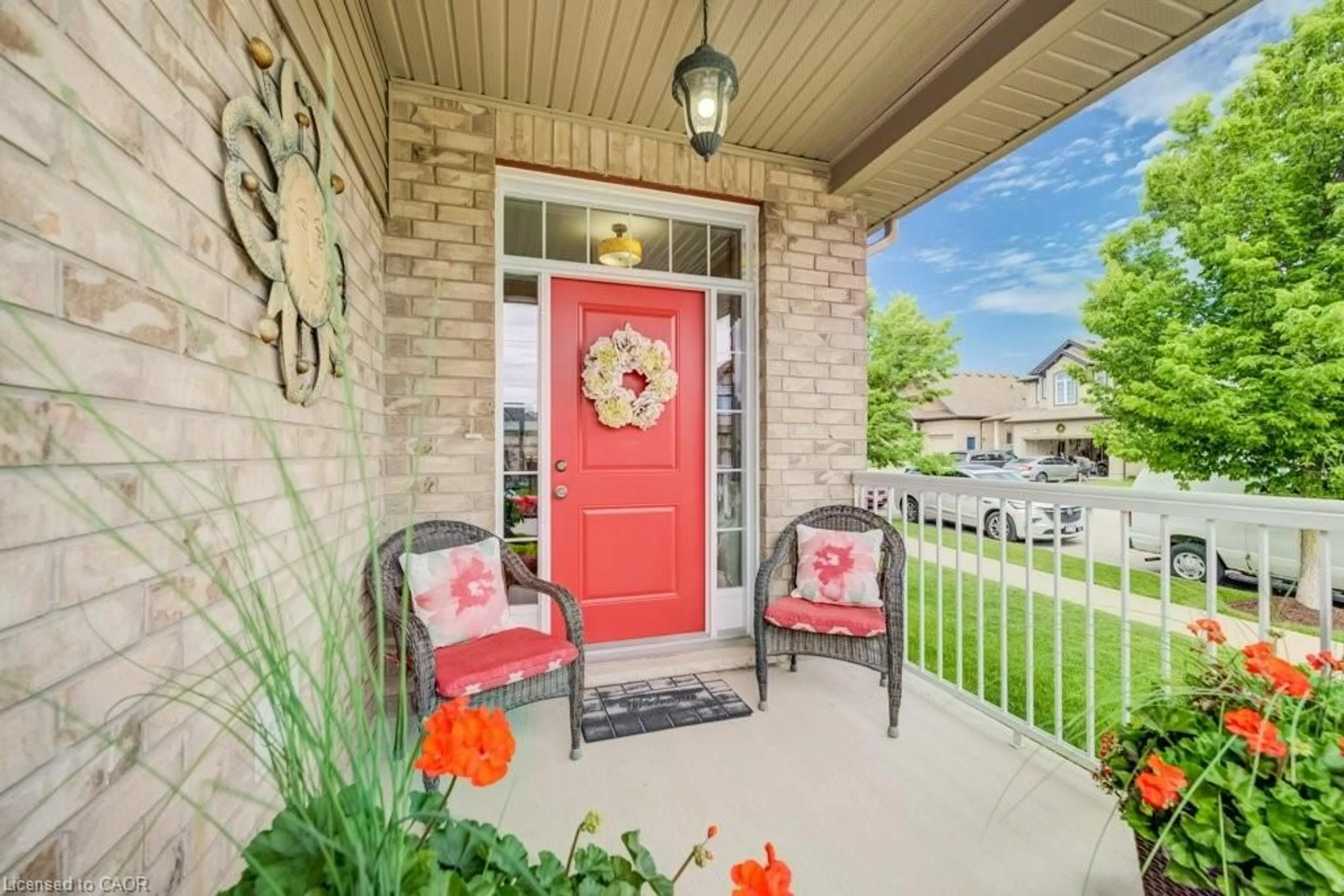 Indoor entryway for 300 Watervale Cres, Kitchener Ontario N2A 0G7
