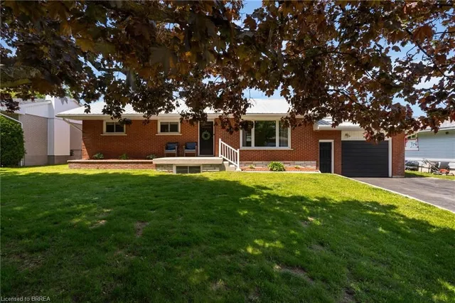 212 Hamilton Dr, Stayner 2