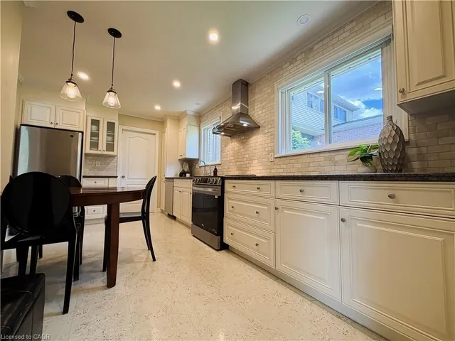 238 Laurier Ave, Milton 5