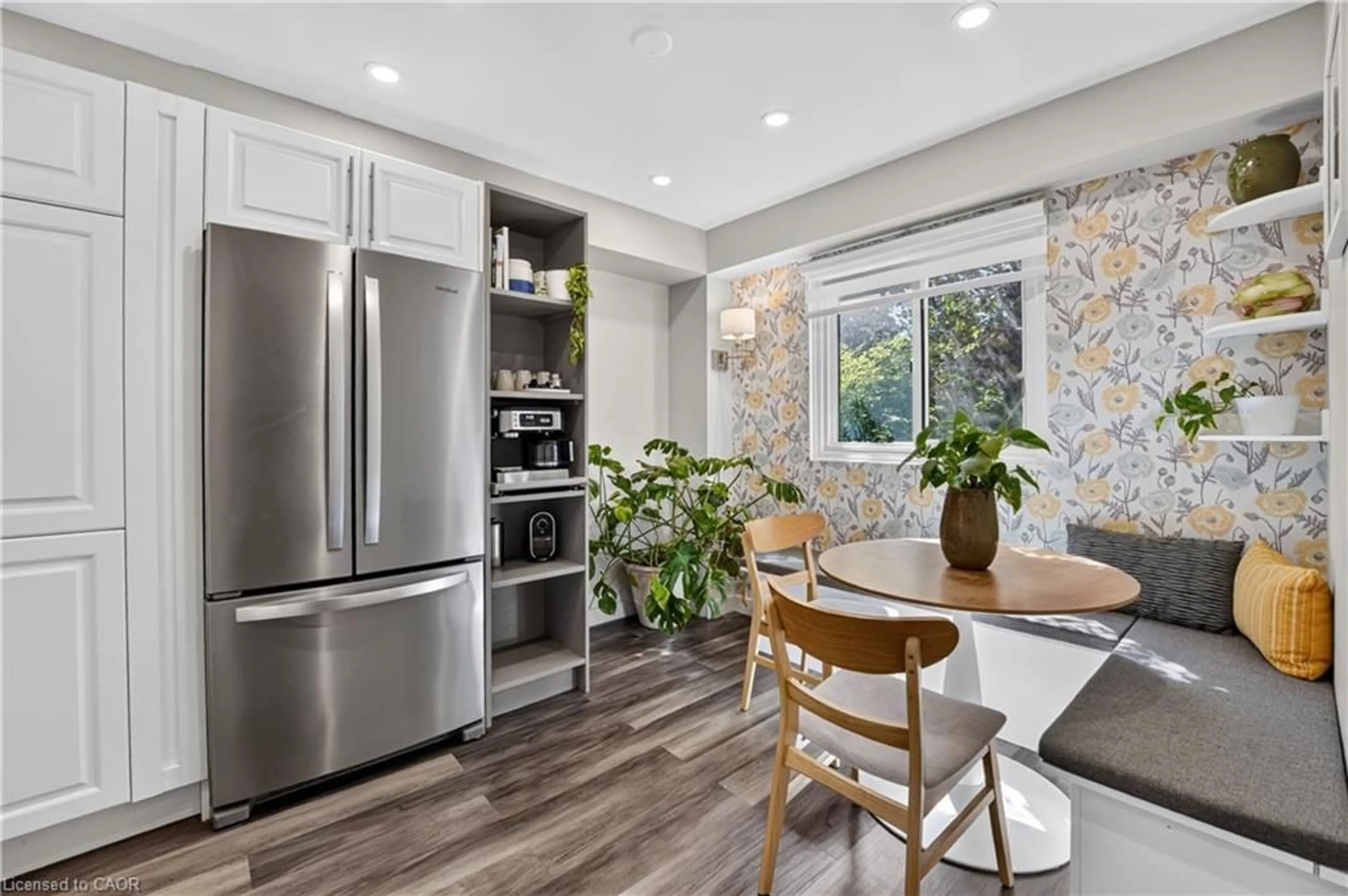 Open concept kitchen, ceramic/tile floor for 59 Maple Ave #8, Georgetown Ontario L7G 1X8