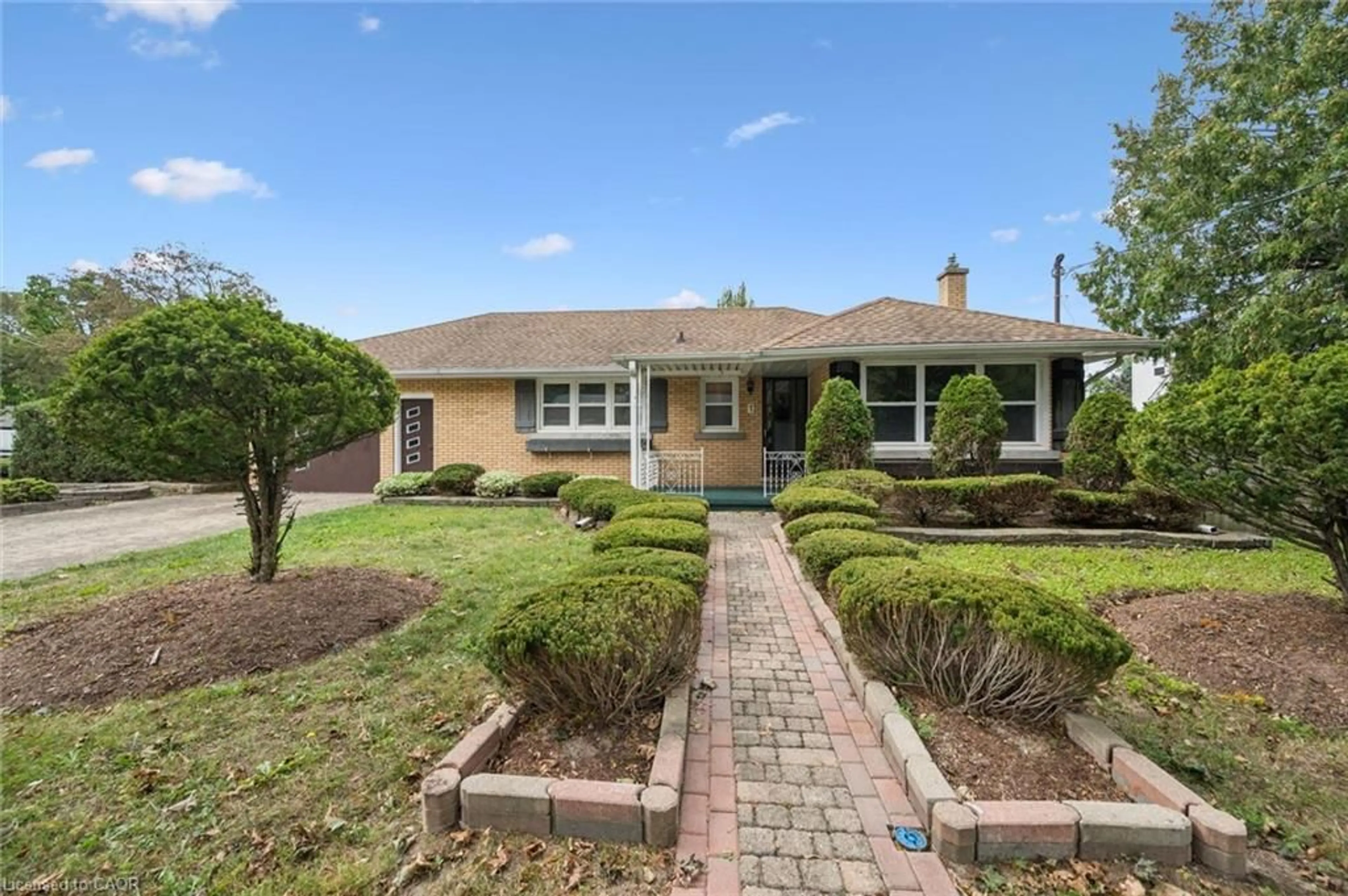 Home with brick exterior material, street for 7 Admiral Rd, Kitchener Ontario N2M 1R2