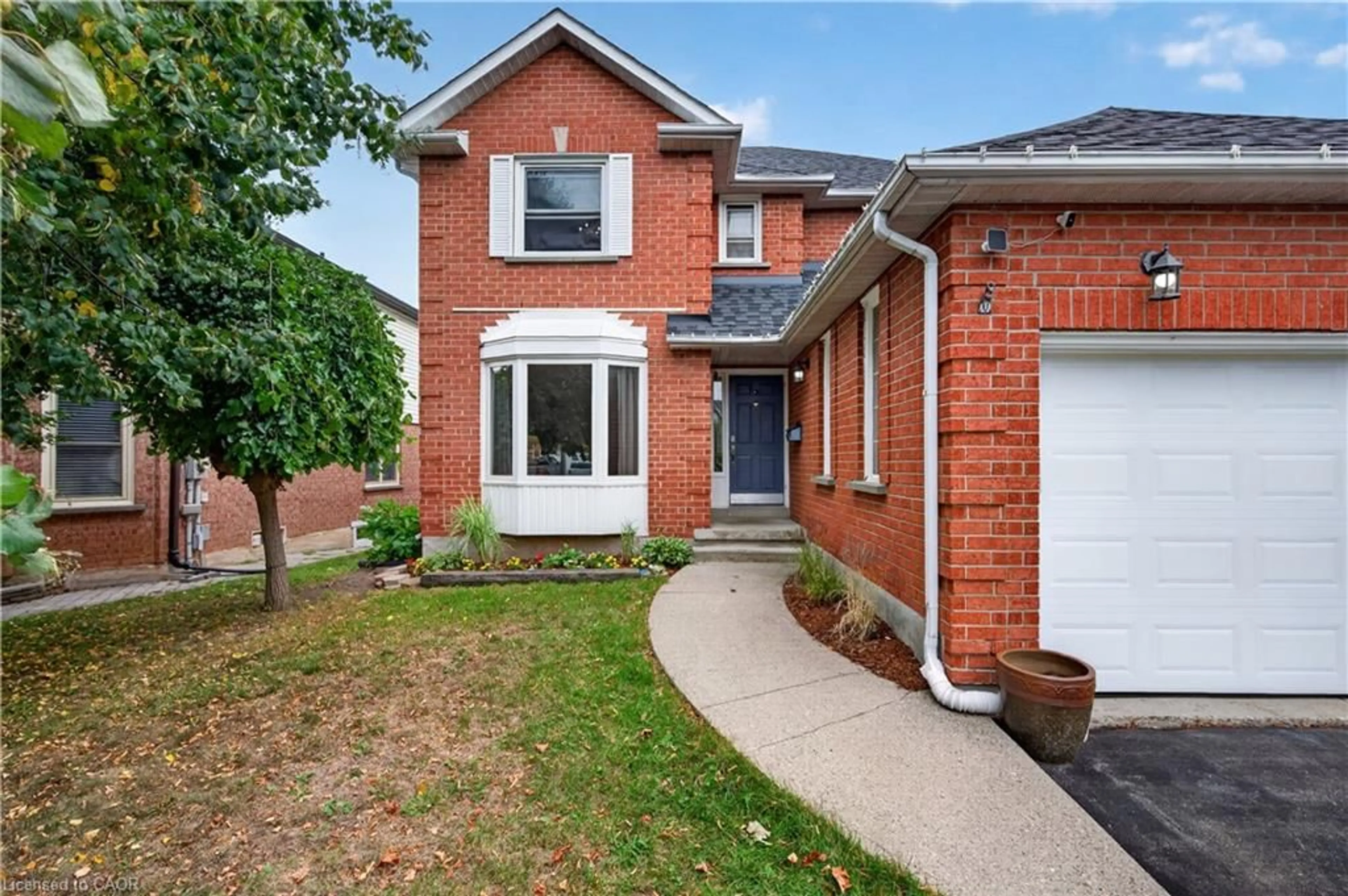 Home with brick exterior material, street for 3222 Wentworth St, Burlington Ontario L7M 2N4